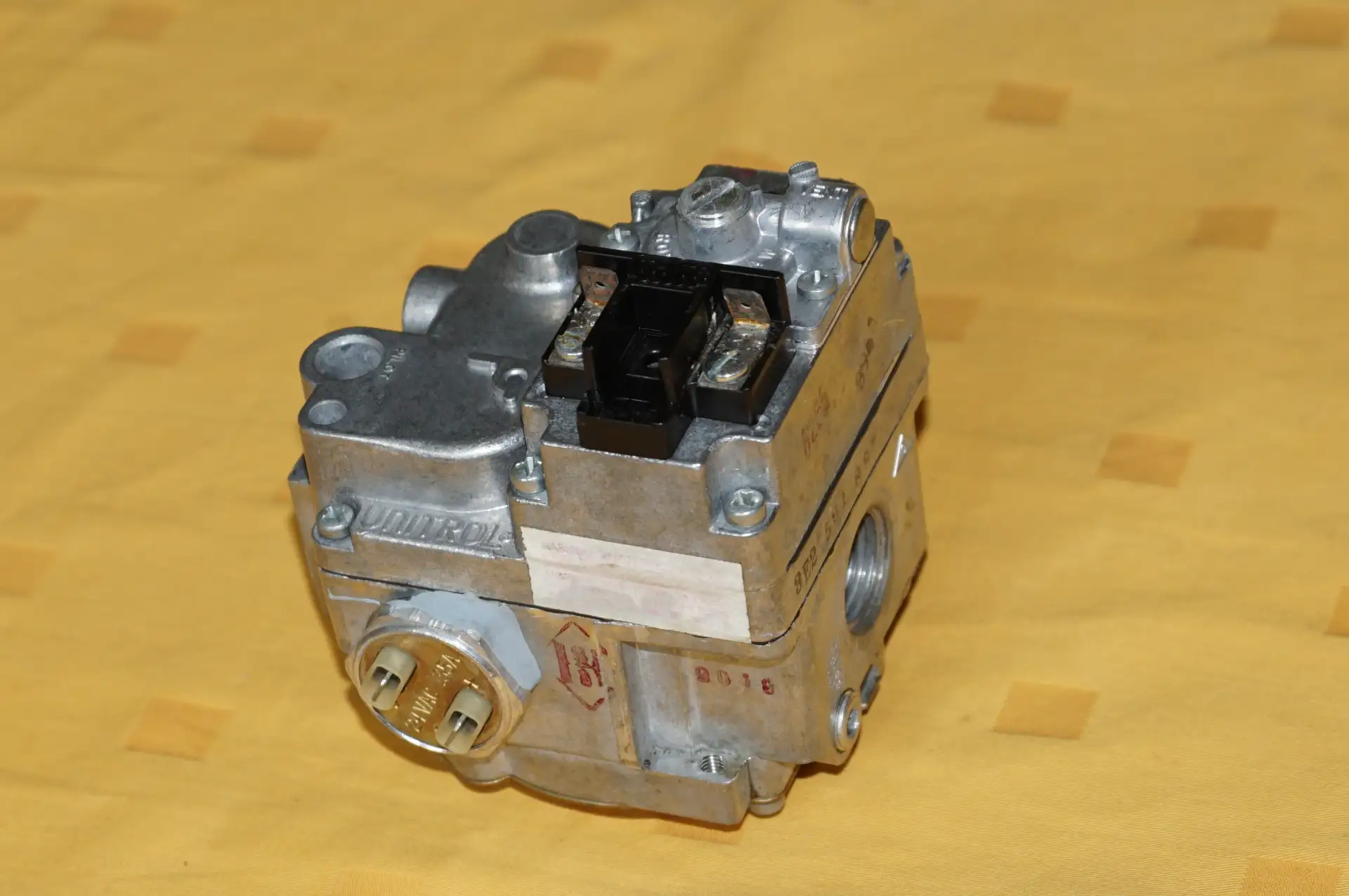 Robertshaw Grayson U7010 Gaskombiregler Unitrol – Ansicht 2