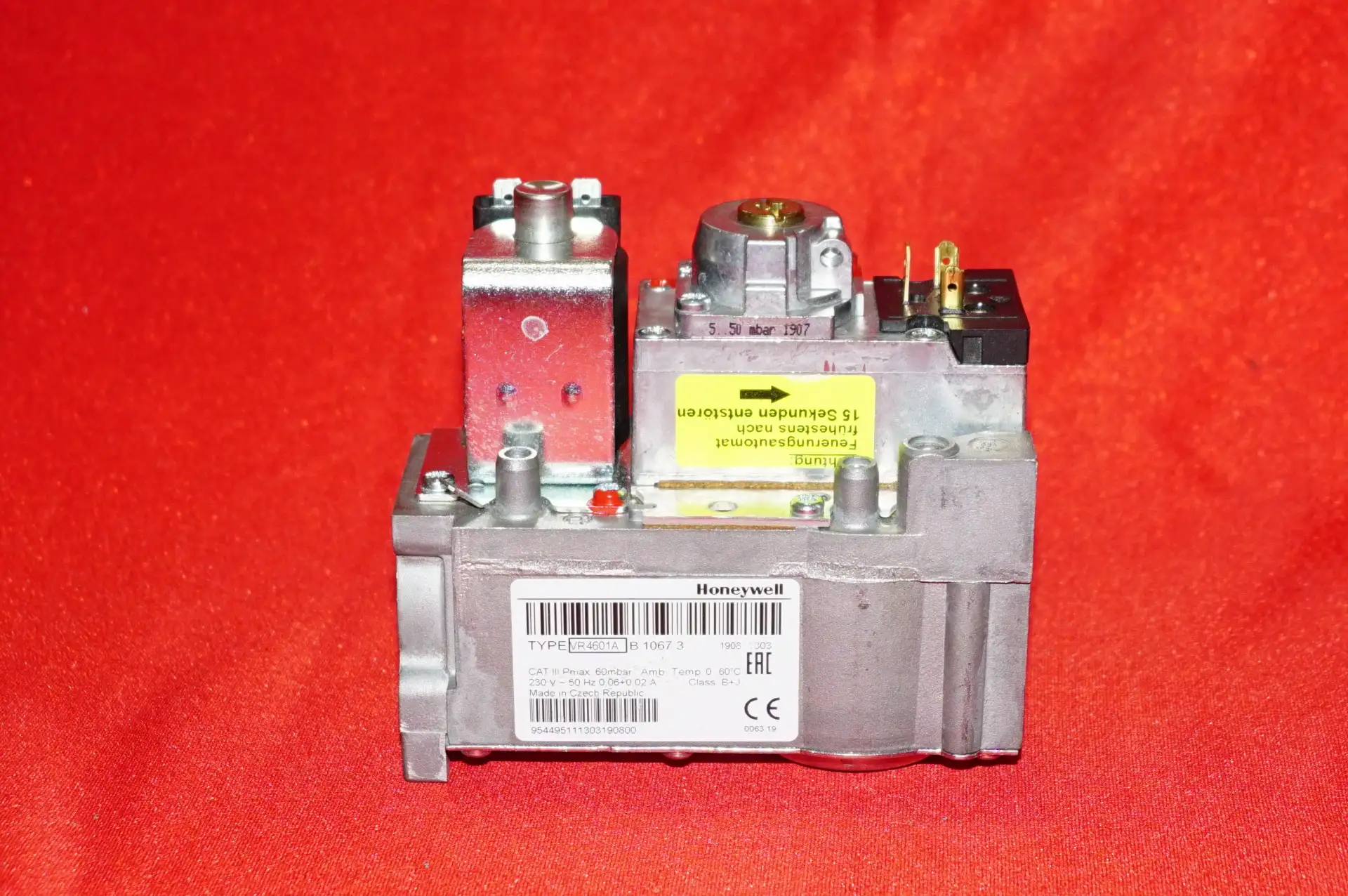 Honeywell Gaskombiregler VR4601A Neuwertiger Zustand – Produktansicht
