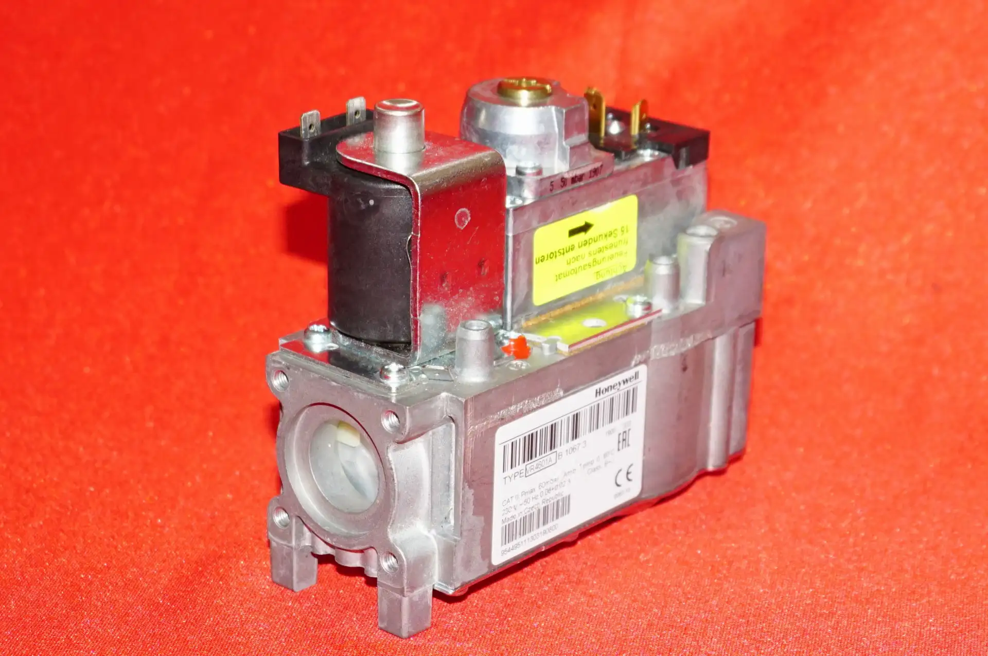 Honeywell Gaskombiregler VR4601A Neuwertiger Zustand – Ansicht 3