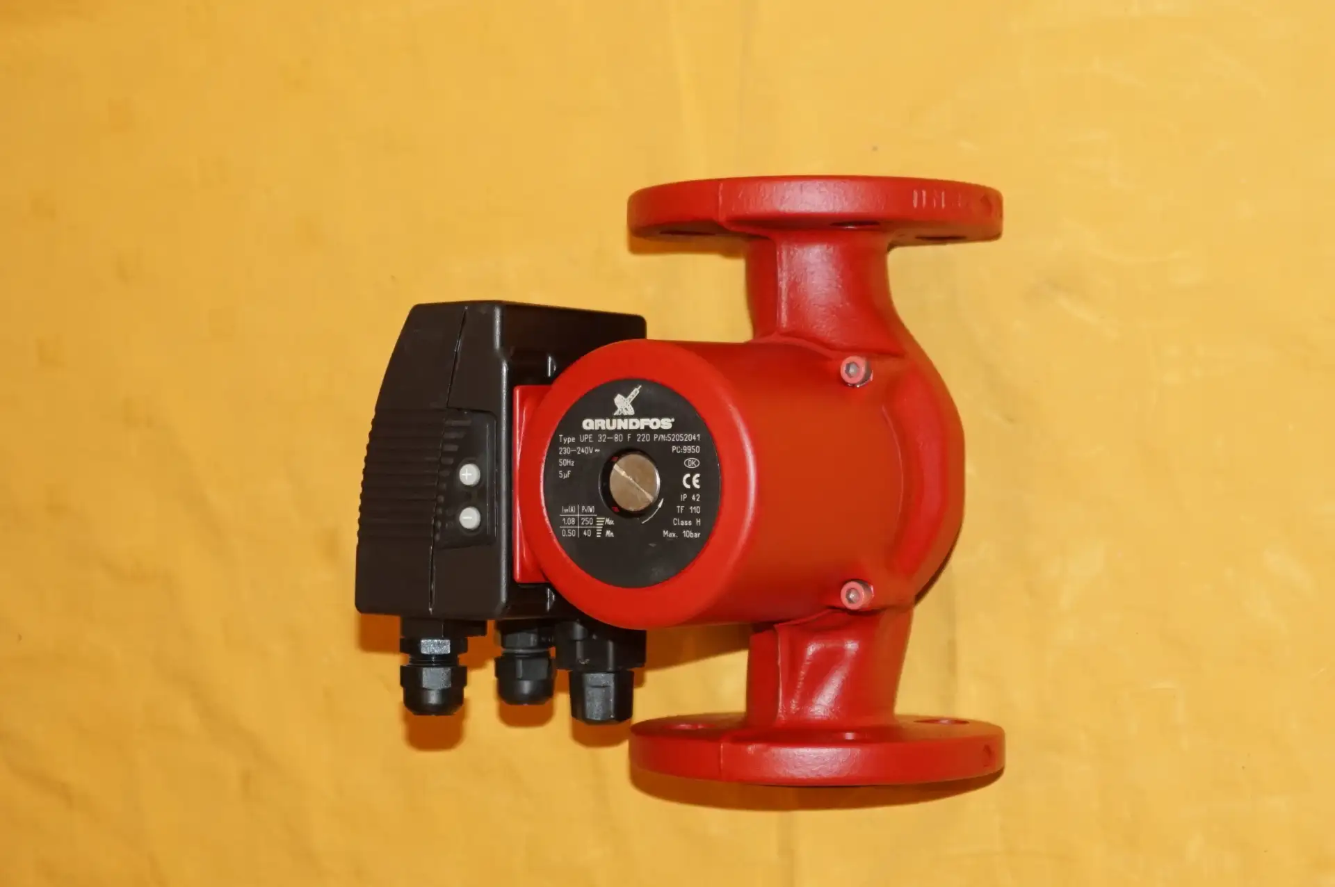 Grundfos UPE 32-80F Heizungspumpe inkl Störmeldemodul – Ansicht 2