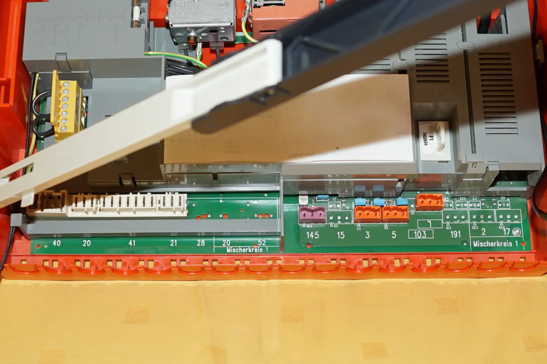 Viessmann Vitotronic 150 KB1 7187084 Heizungssteuerung Kesselregelung – Ansicht 8