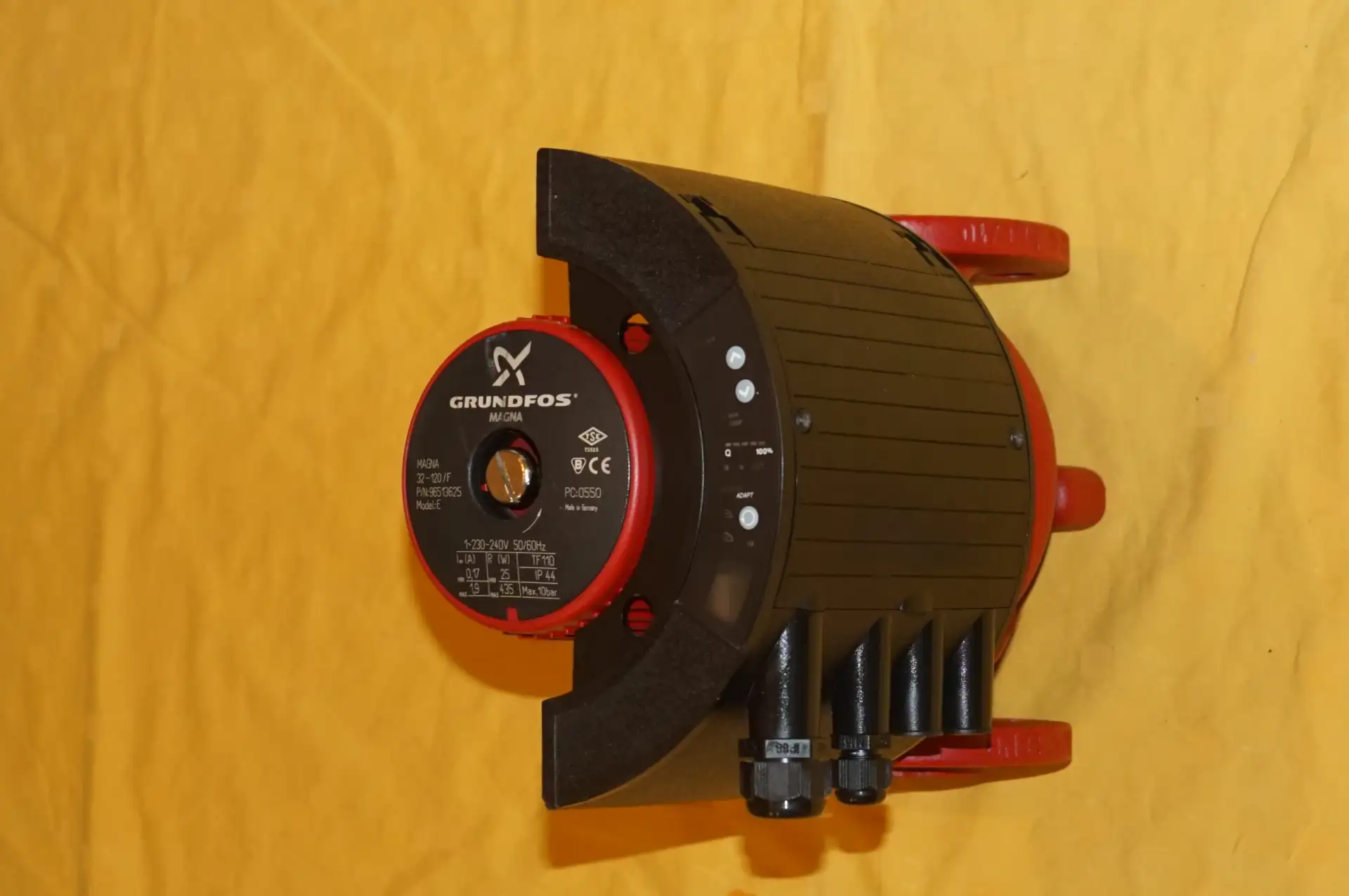 Grundfos Magna 32-120F Heizungspumpe – Ansicht 2