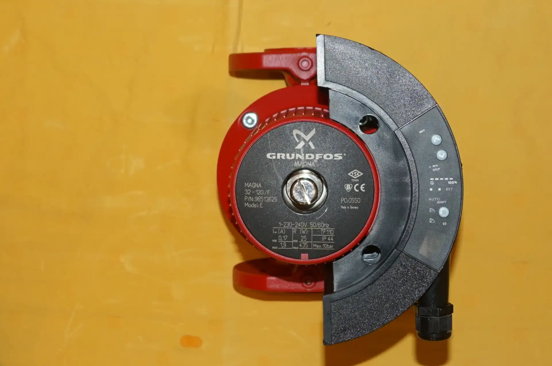 Grundfos Magna 32-120F Heizungspumpe – Ansicht 3