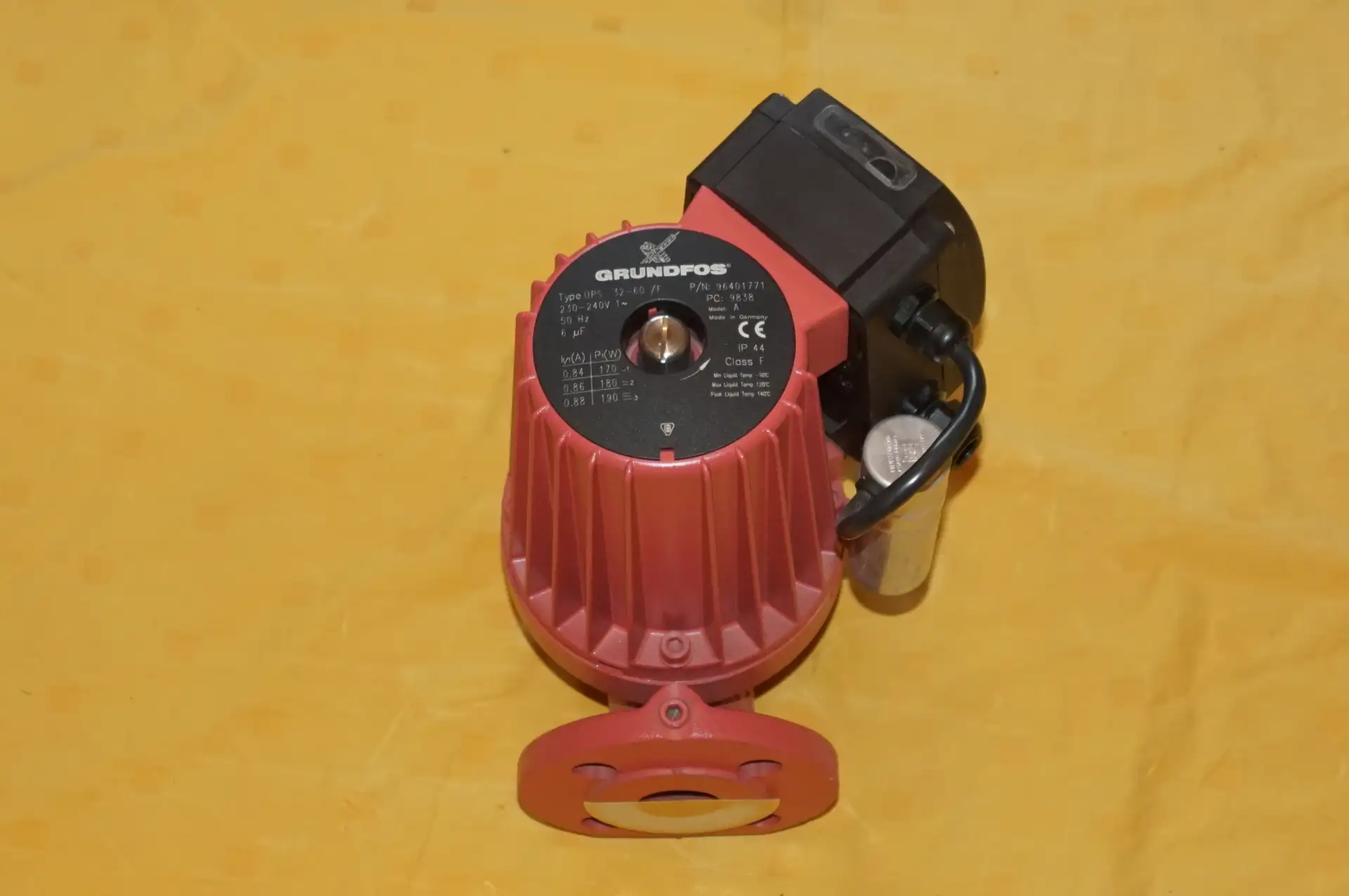 Grundfos UPS 32 – 60 F Heizungspumpe – Ansicht 3