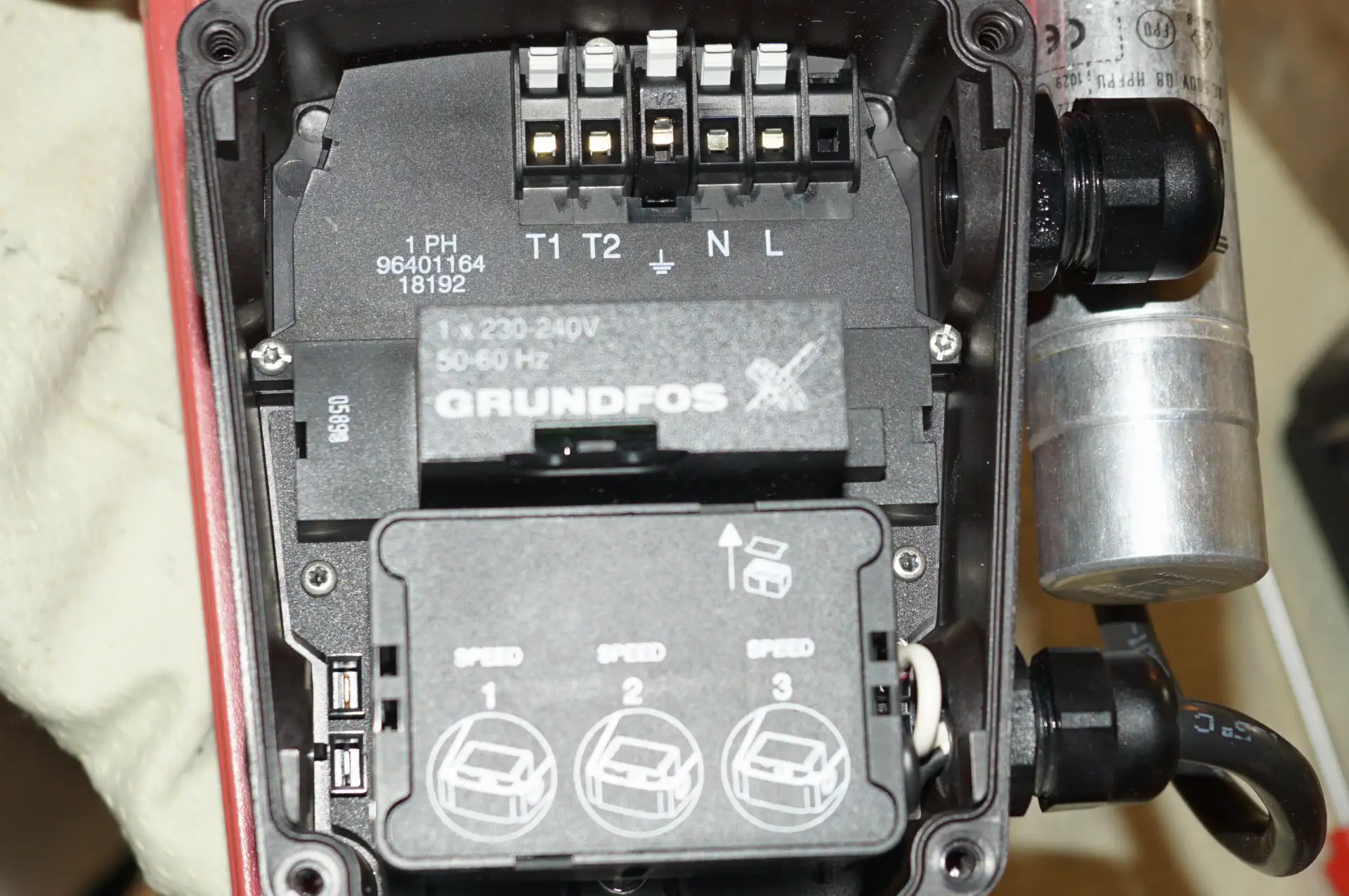 Grundfos UPS 32 – 60 F Heizungspumpe – Ansicht 12