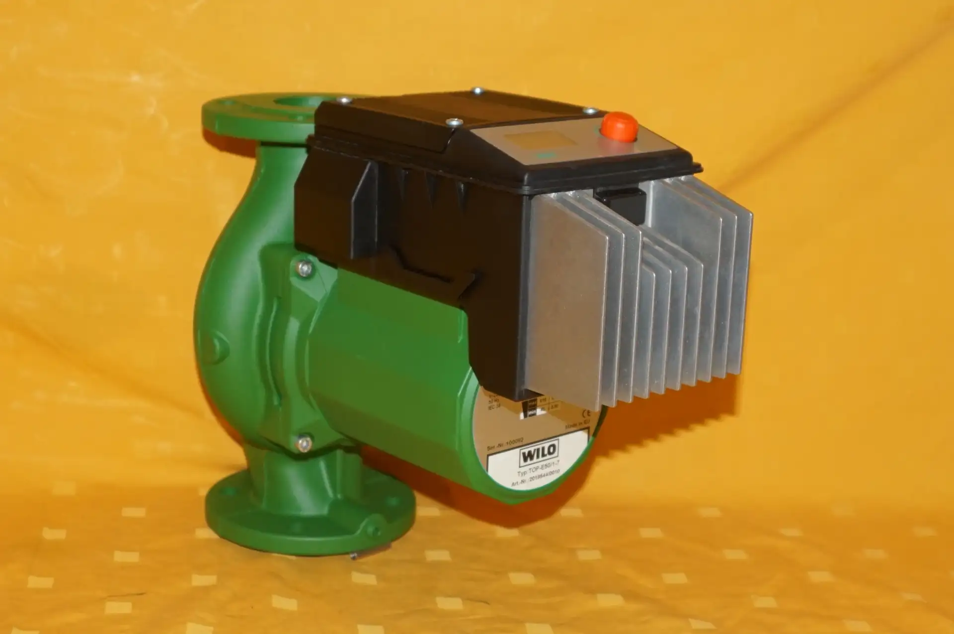 Wilo TOP E50/1-7 Heizkreispumpe ohne Sockel – Produktansicht