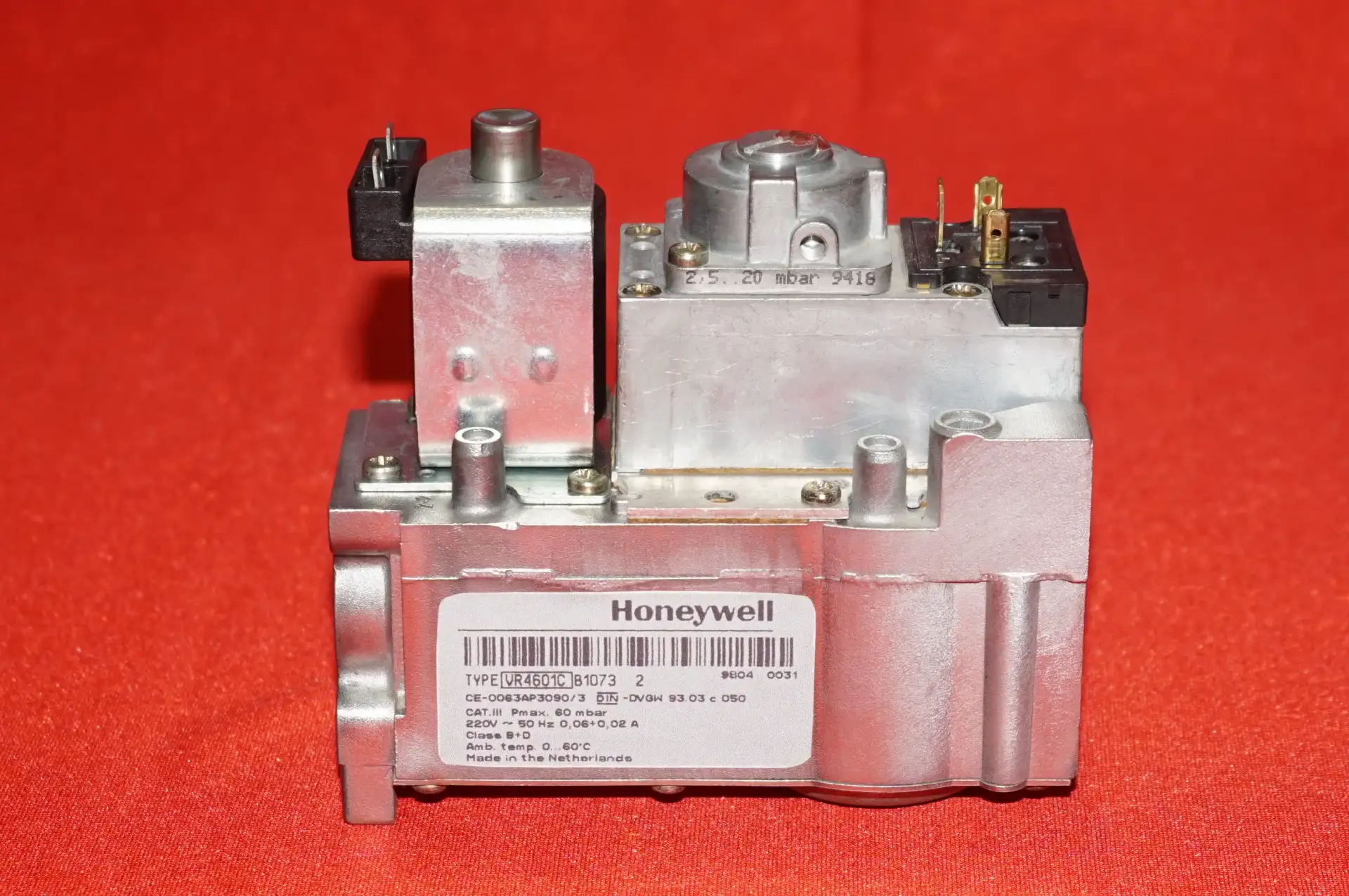Honeywell Gaskombiregler VR4601C  WIE NEU – Produktansicht