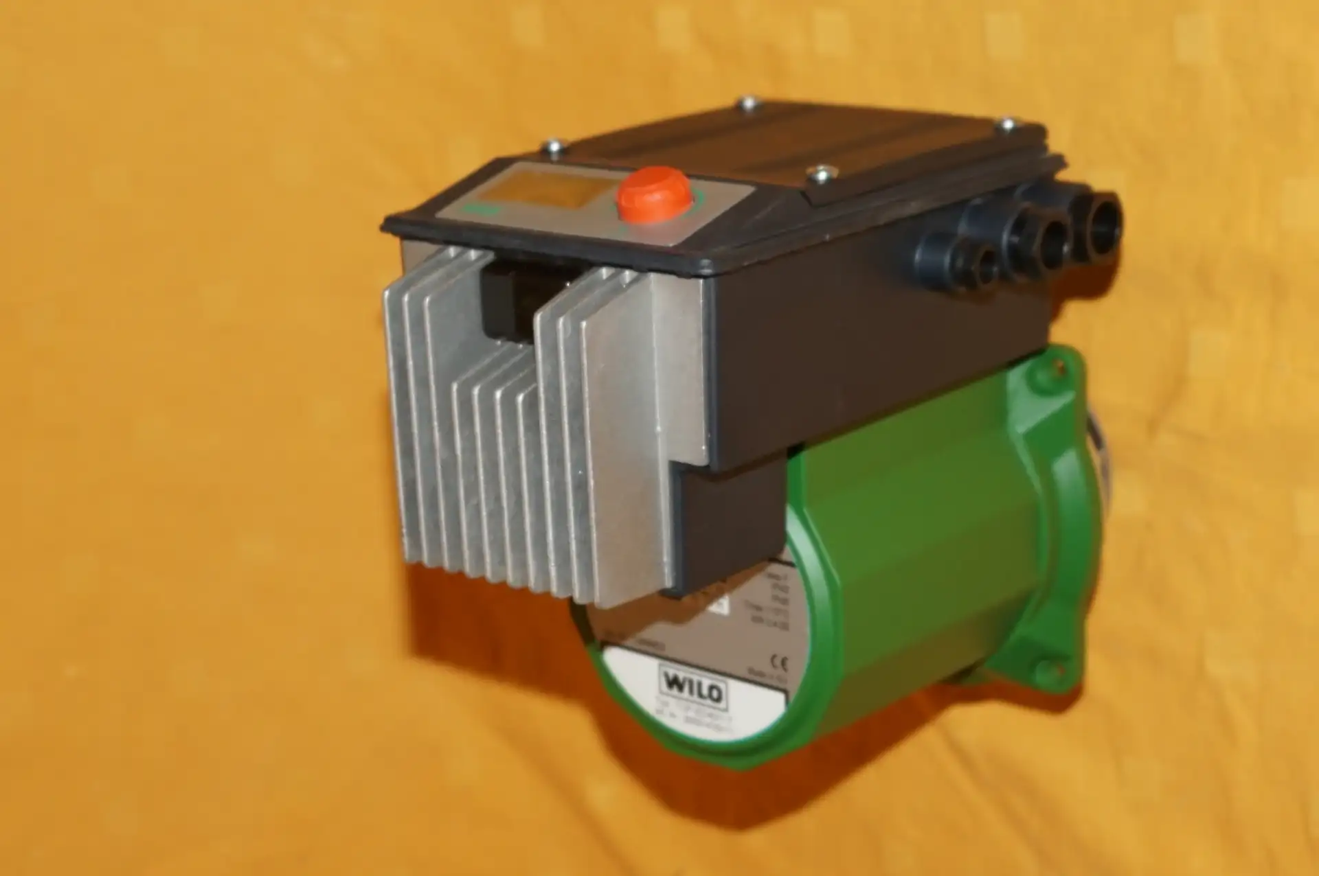 Wilo TOP E40/1-7 Heizkreispumpe ohne Sockel – Ansicht 2
