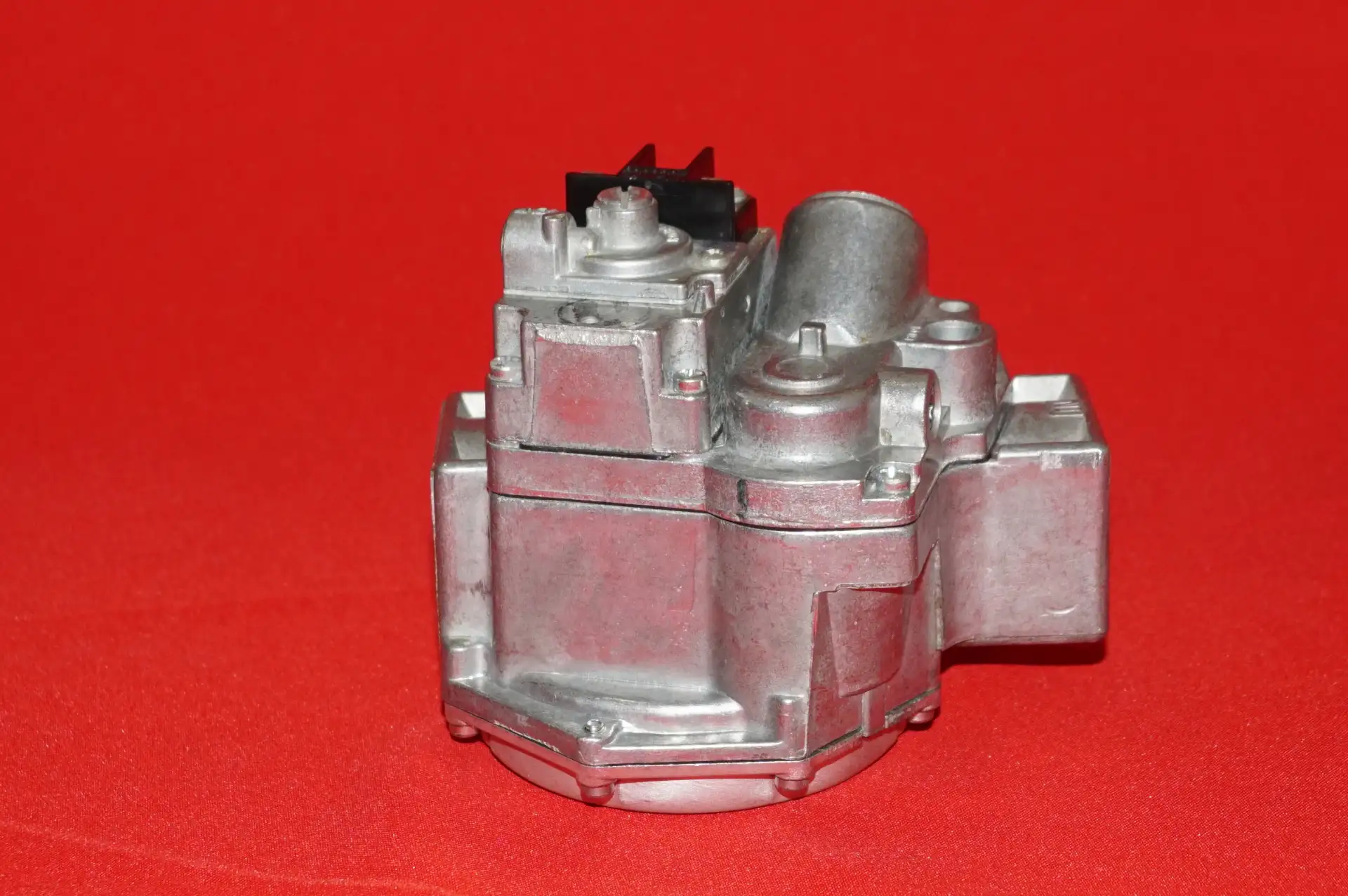 Robertshaw Gaskombiregler U7010DERHC – S7A – Ansicht 2