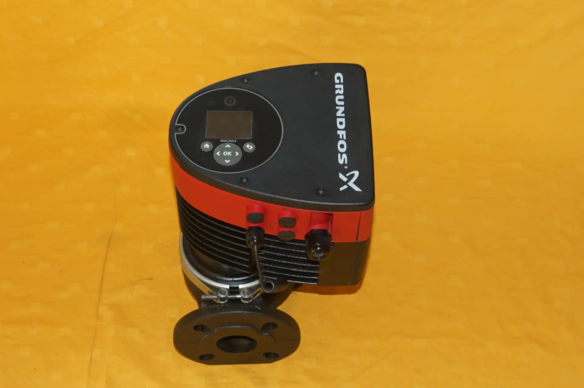 Grundfos Magna 3 50-60 F Heizungspumpe NEUWERTIG – Ansicht 2