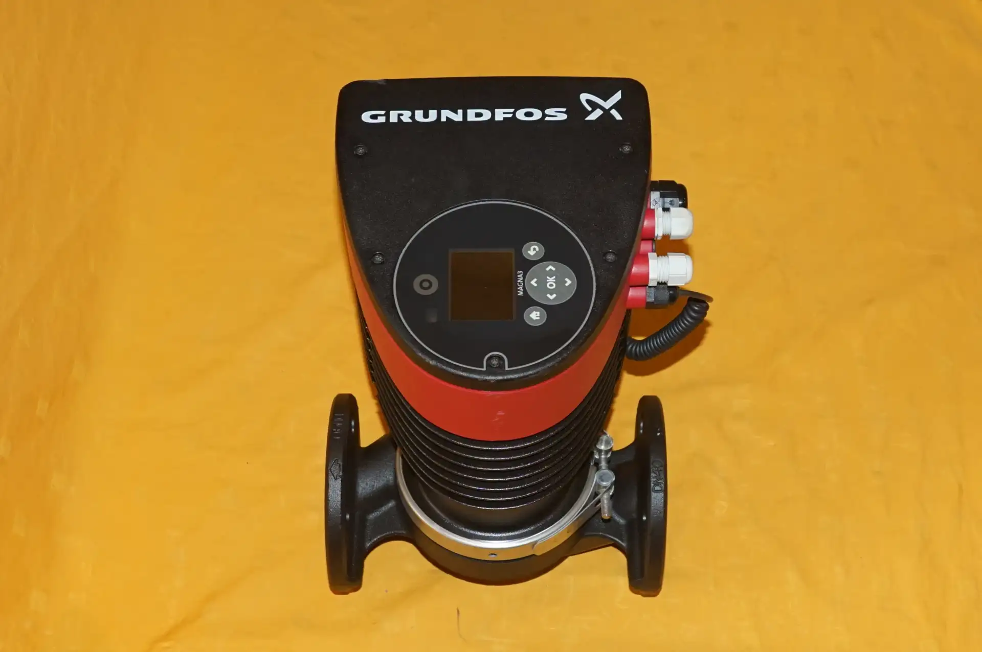 Grundfos Magna 3 40-120 F Heizungspumpe UNBENUTZT – Ansicht 2