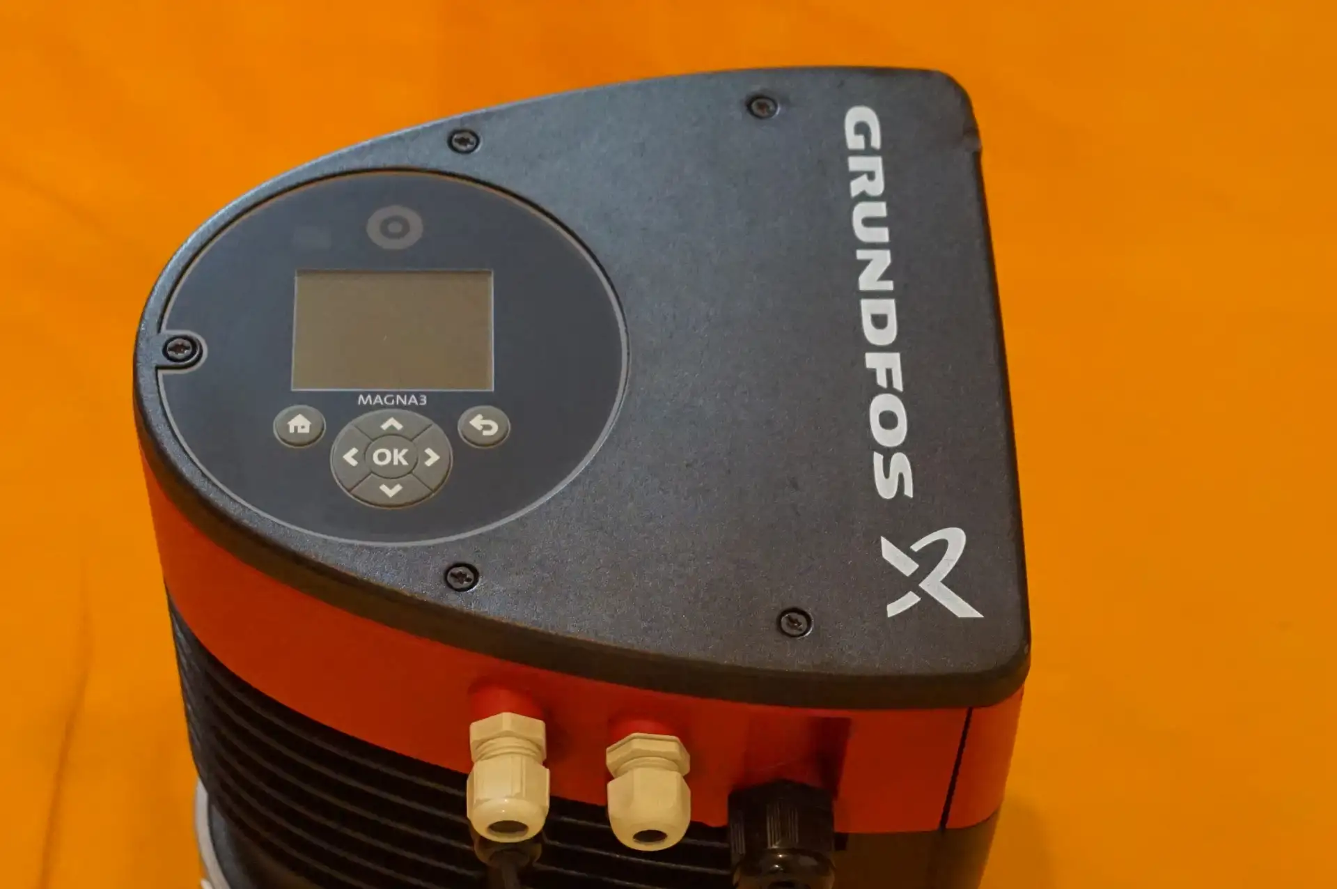 Grundfos Magna 3 40-120 F Heizungspumpe UNBENUTZT – Ansicht 5