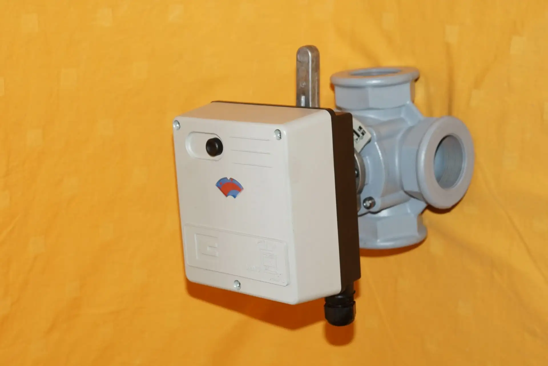 Centra Honeywell 4-Wege Heizkreismischer ZR40 inkl. Mischermotor VMM20 – Ansicht 2
