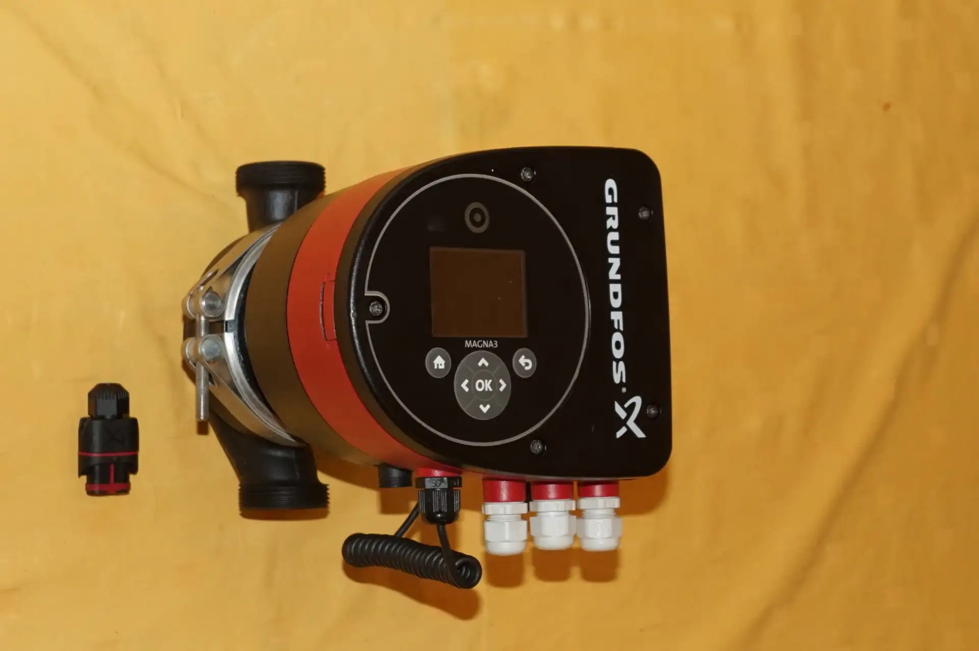 Grundfos Magna 3  25 – 40 Heizungspumpe TOP  ZUSTAND – Produktansicht