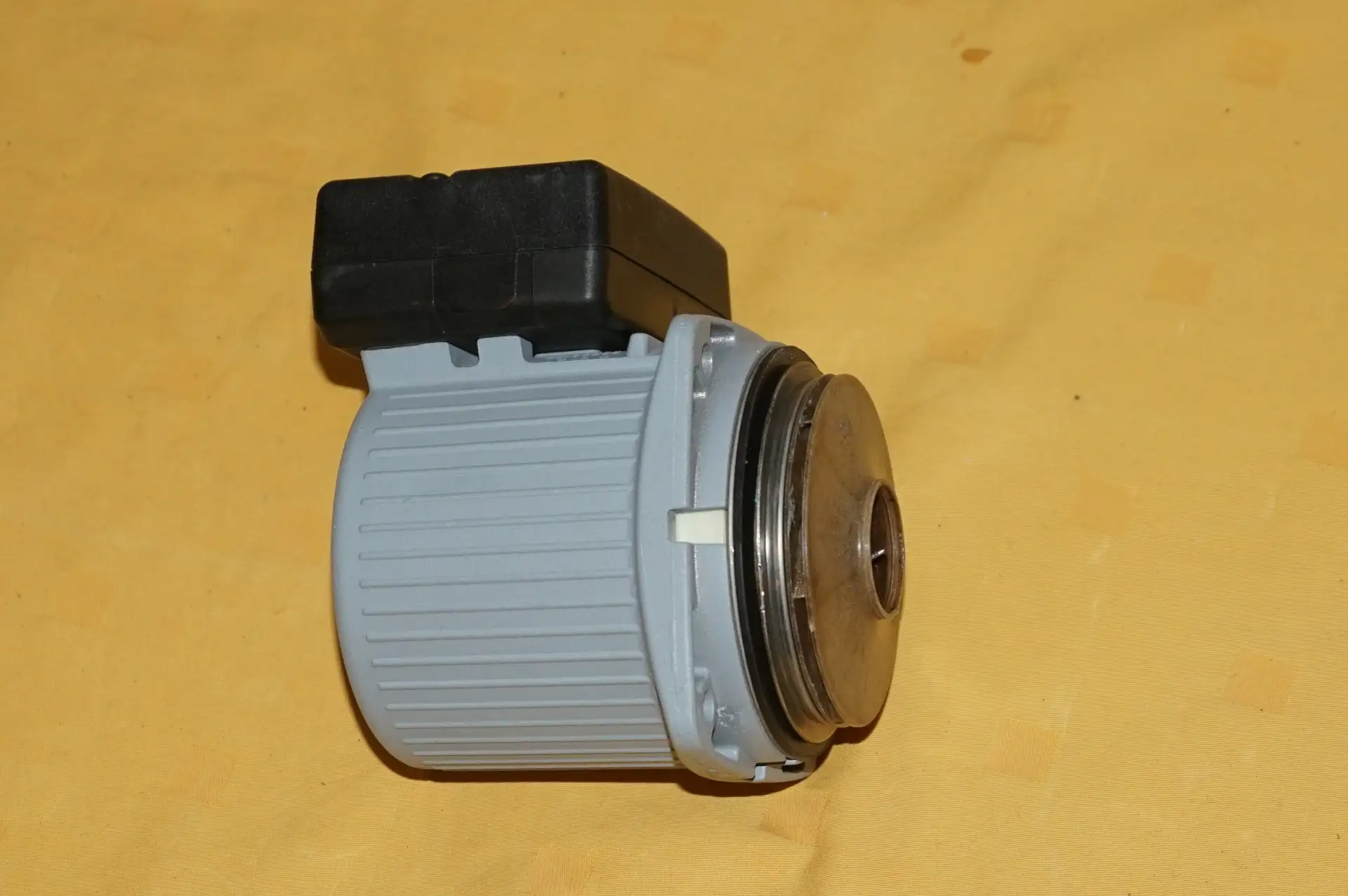 Grundfos / Bosch UPER 25 – 80  Heizungspumpe Buderus – Ansicht 4