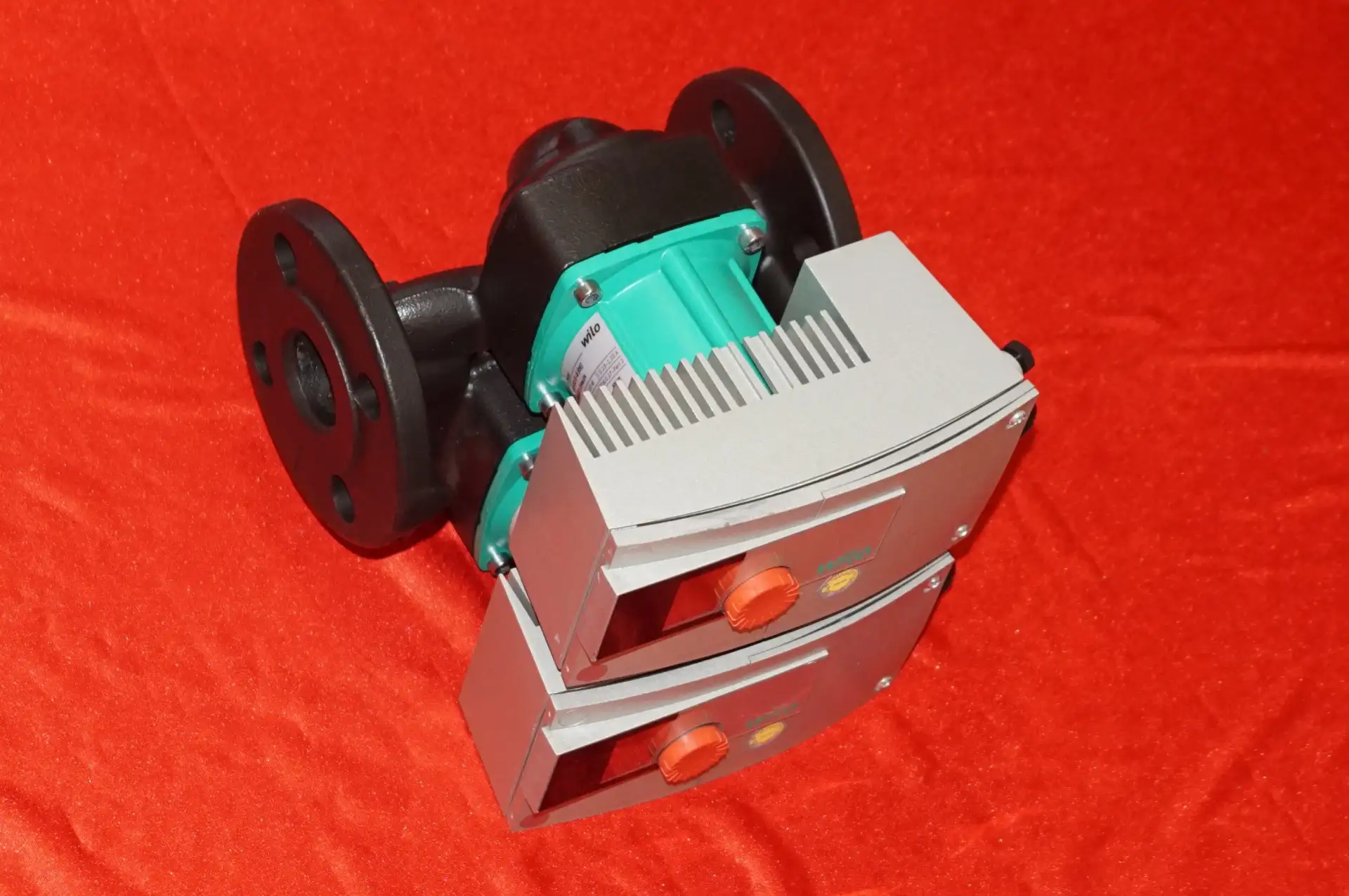 Wilo Stratos D 32 /1-8 Hocheffizienzpumpe Doppelpumpe – Ansicht 6