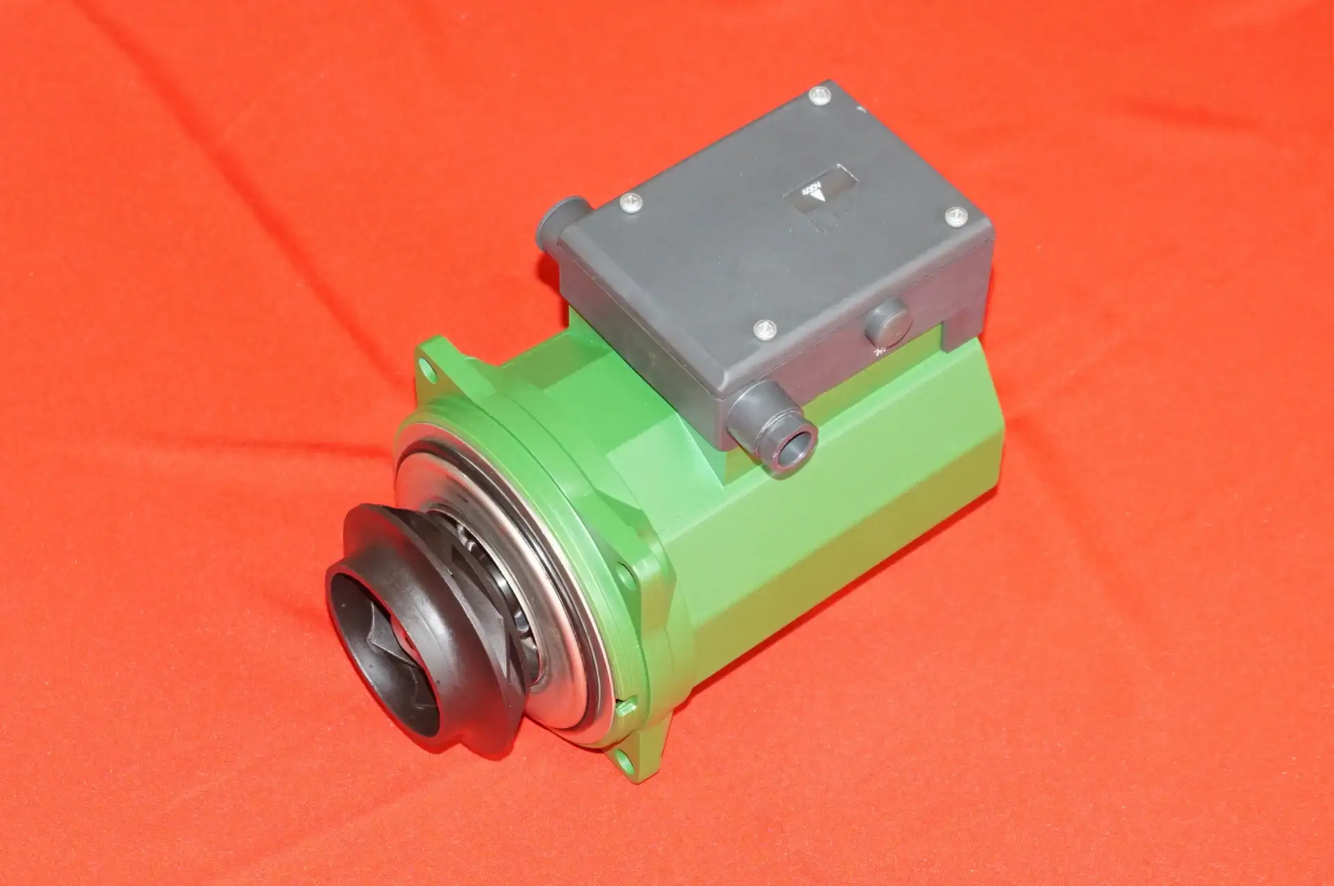 Wilo TOP S65/10 Heizkreispumpe 400/230V UNBENUTZT – Ansicht 2