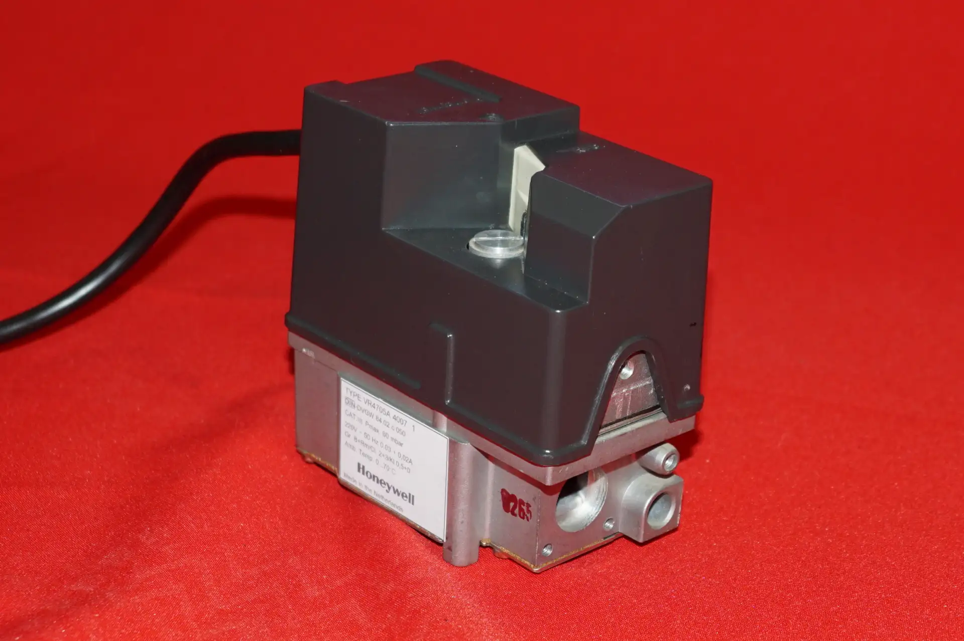 Honeywell Gaskombiregler VR4705A UNBENUTZT – Ansicht 3
