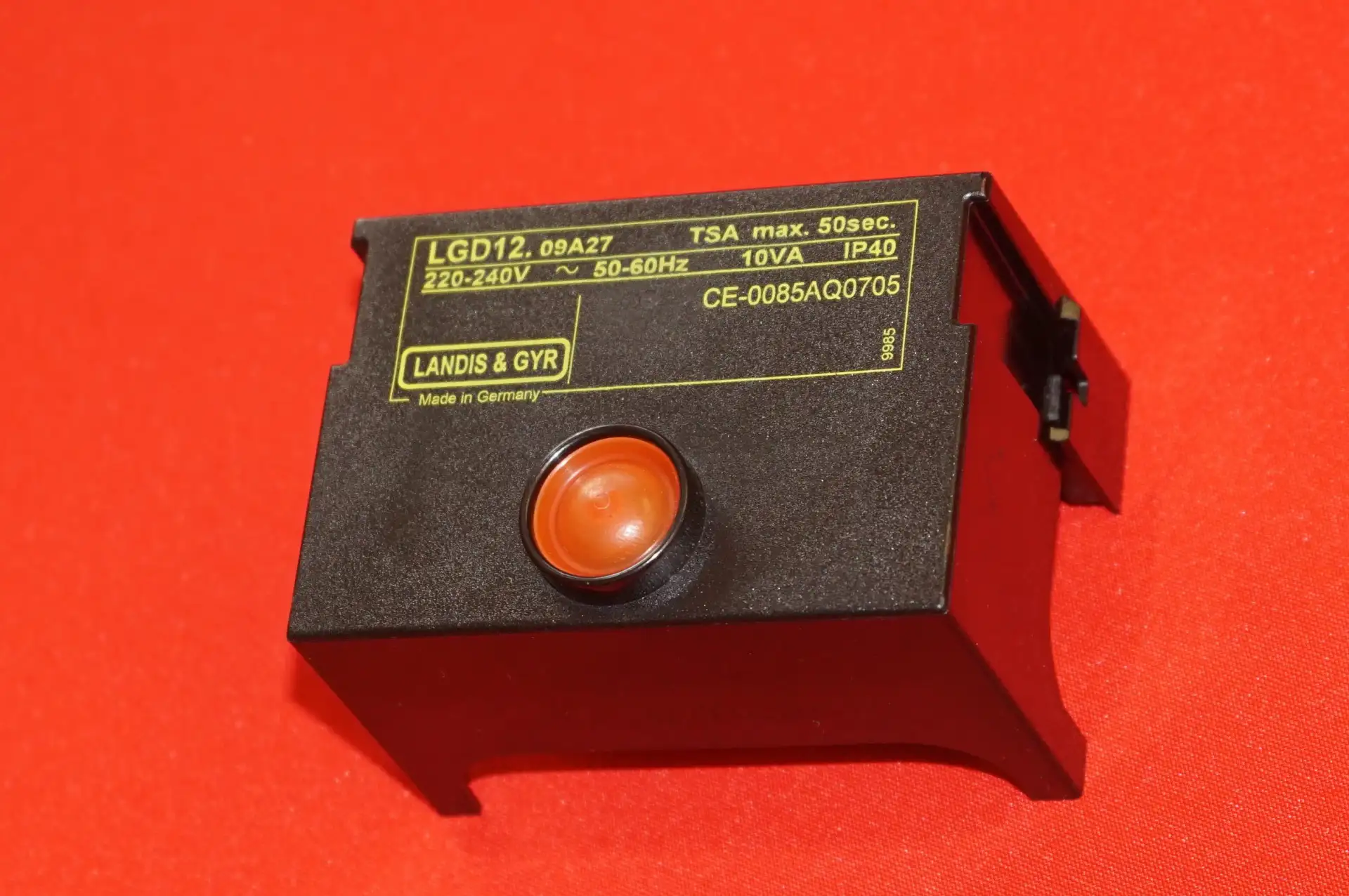 Landis & Gyr Siemens Gasfeuerungsautomat LGD 12. 09A27 + RVA33.00A27 – Ansicht 2