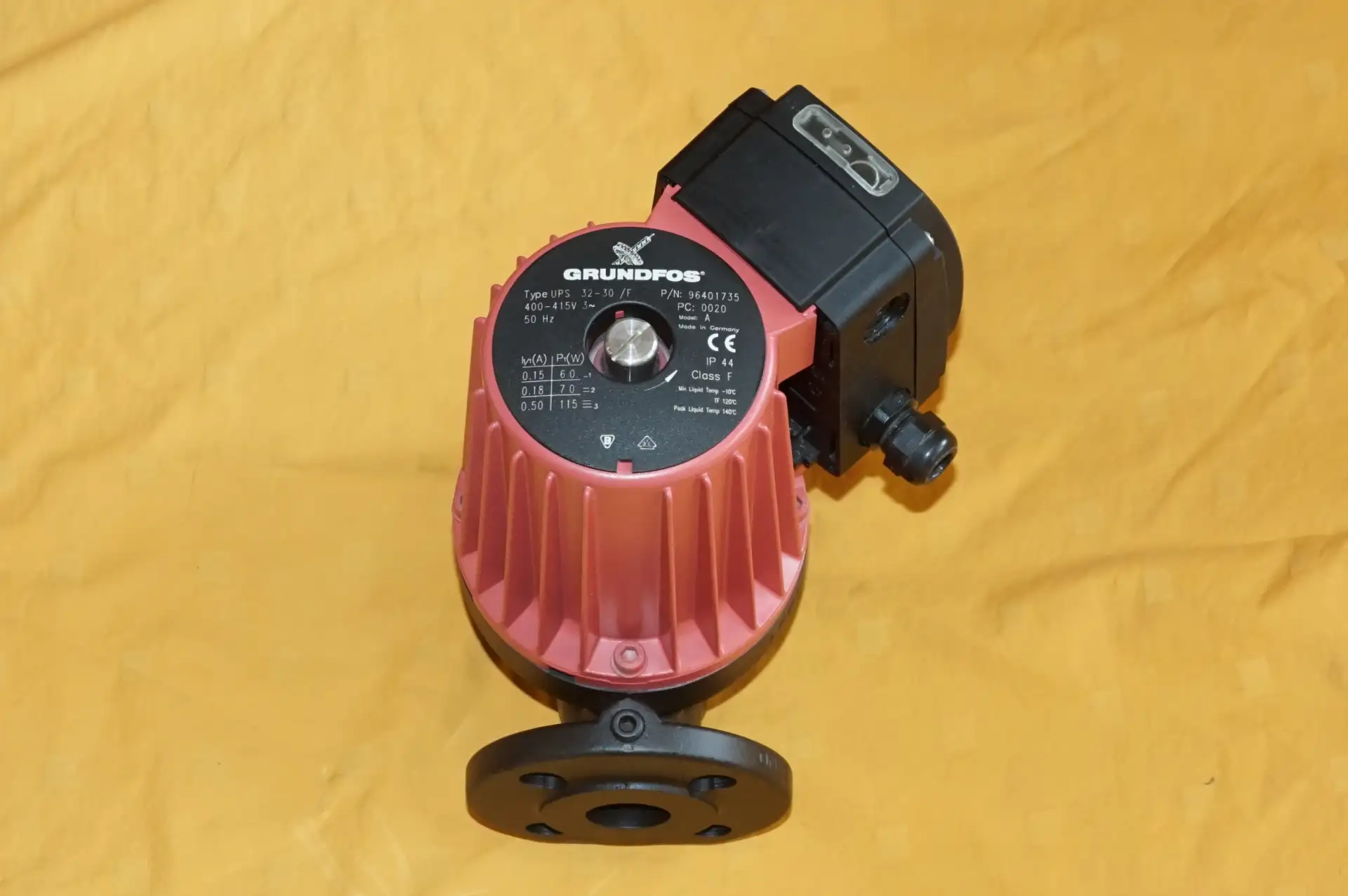 Grundfos UPS 32 – 30 F Heizungspumpe  UNBENUTZT – Ansicht 2