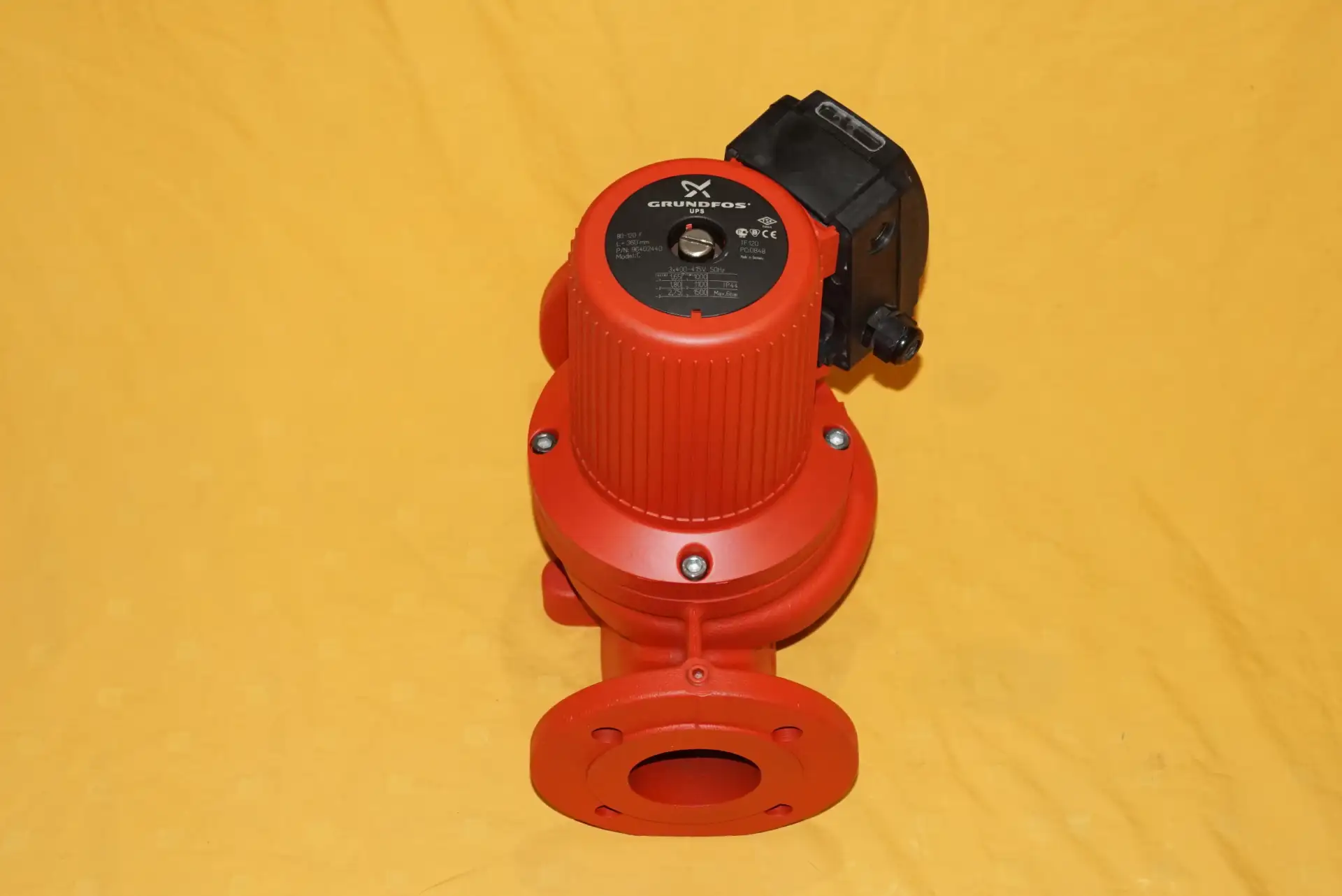 Grundfos UPS 80 – 120 F Heizungspumpe – Ansicht 3
