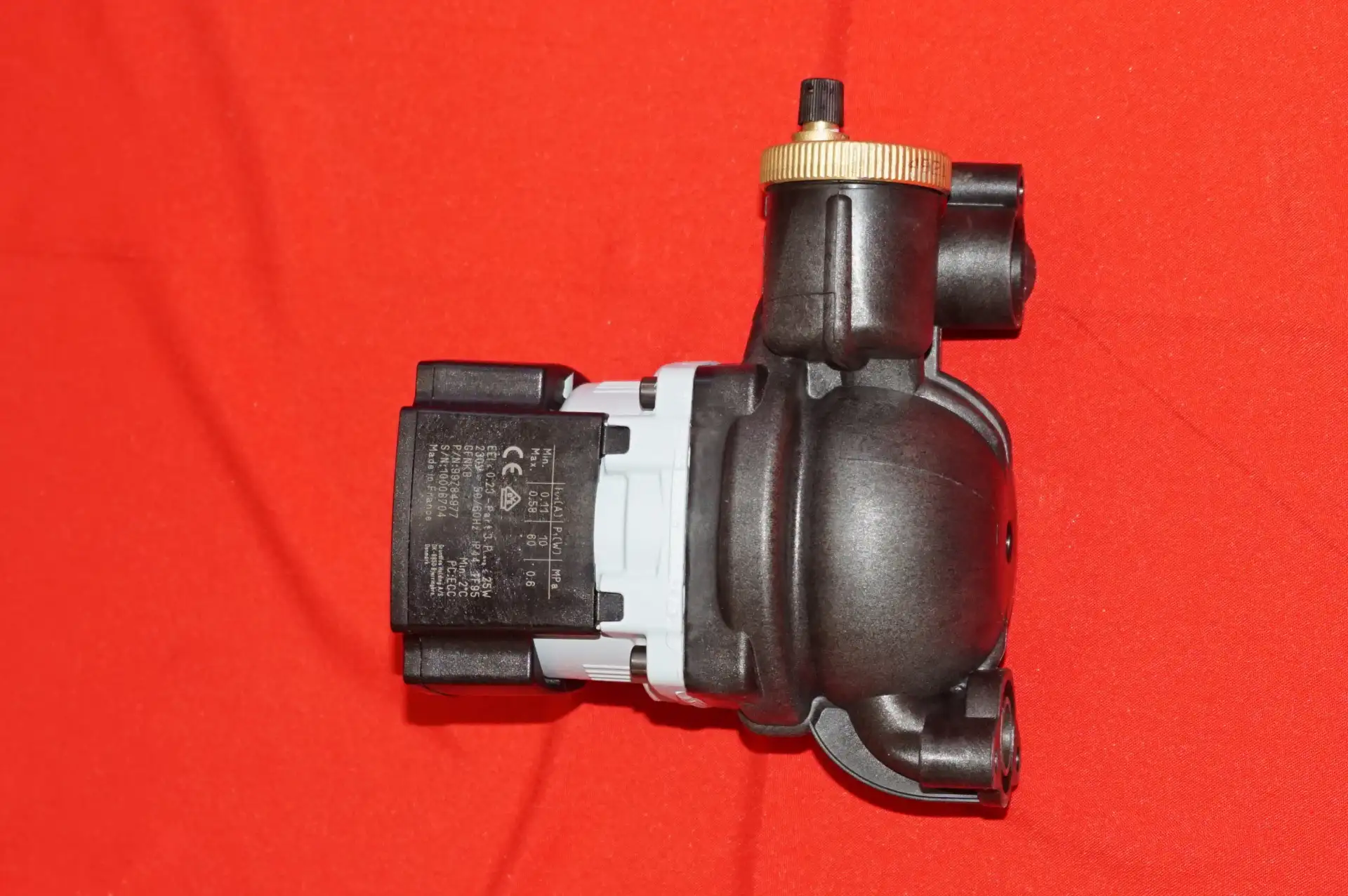 Grundfos Vaillant UPMO 15-60 Effizienzpumpe – Ansicht 6