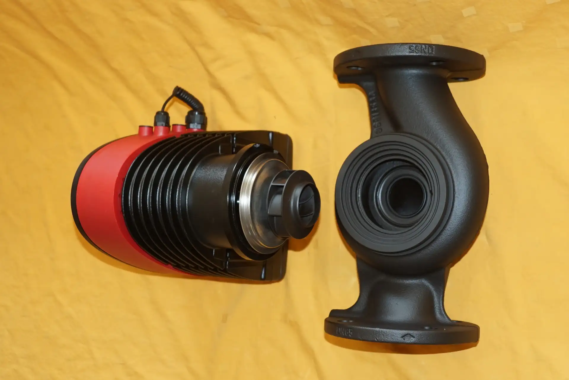 Grundfos Magna 3 65-40 F Heizungspumpe UNBENUTZT – Ansicht 15