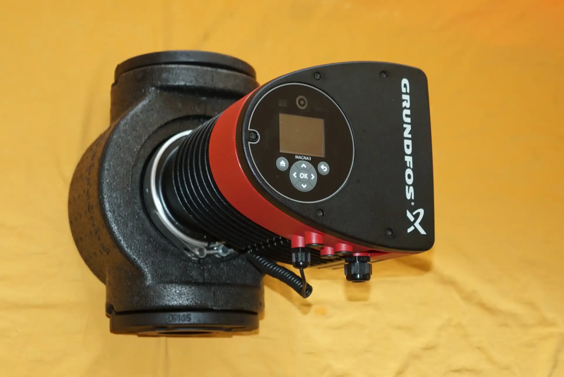 Grundfos Magna 3 65-40 F Heizungspumpe UNBENUTZT – Produktansicht