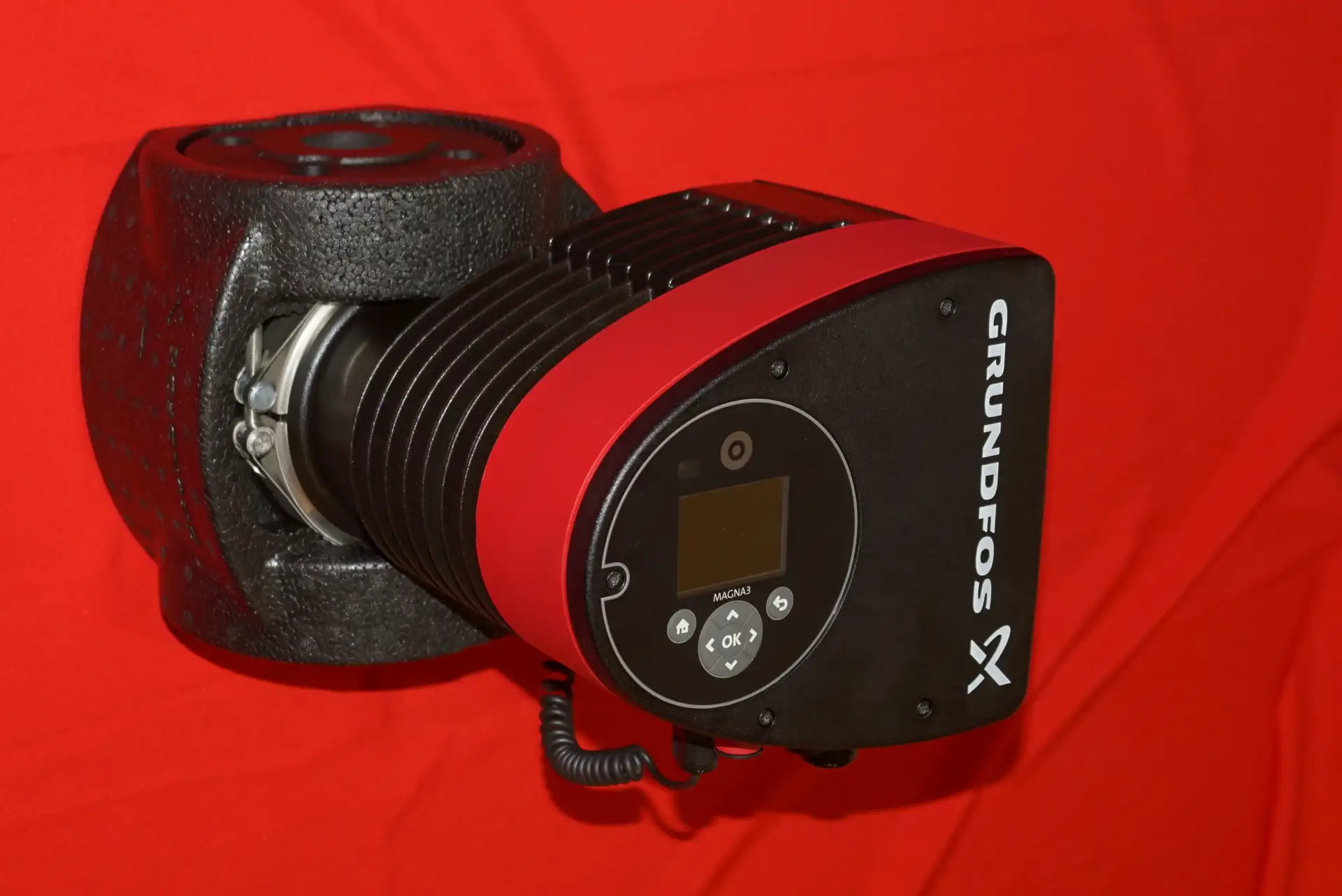 Grundfos Magna 40-80F 220 Hocheffizienzpumpe – Ansicht 2