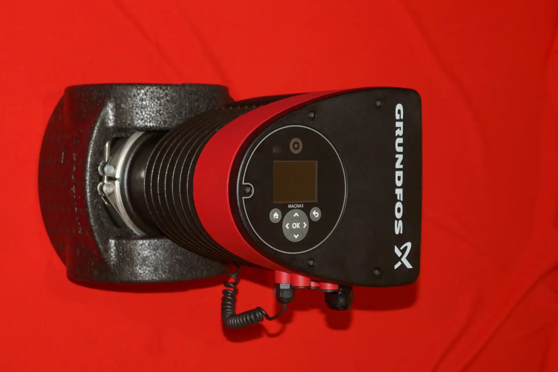 Grundfos Magna 40-80F 220 Hocheffizienzpumpe – Produktansicht