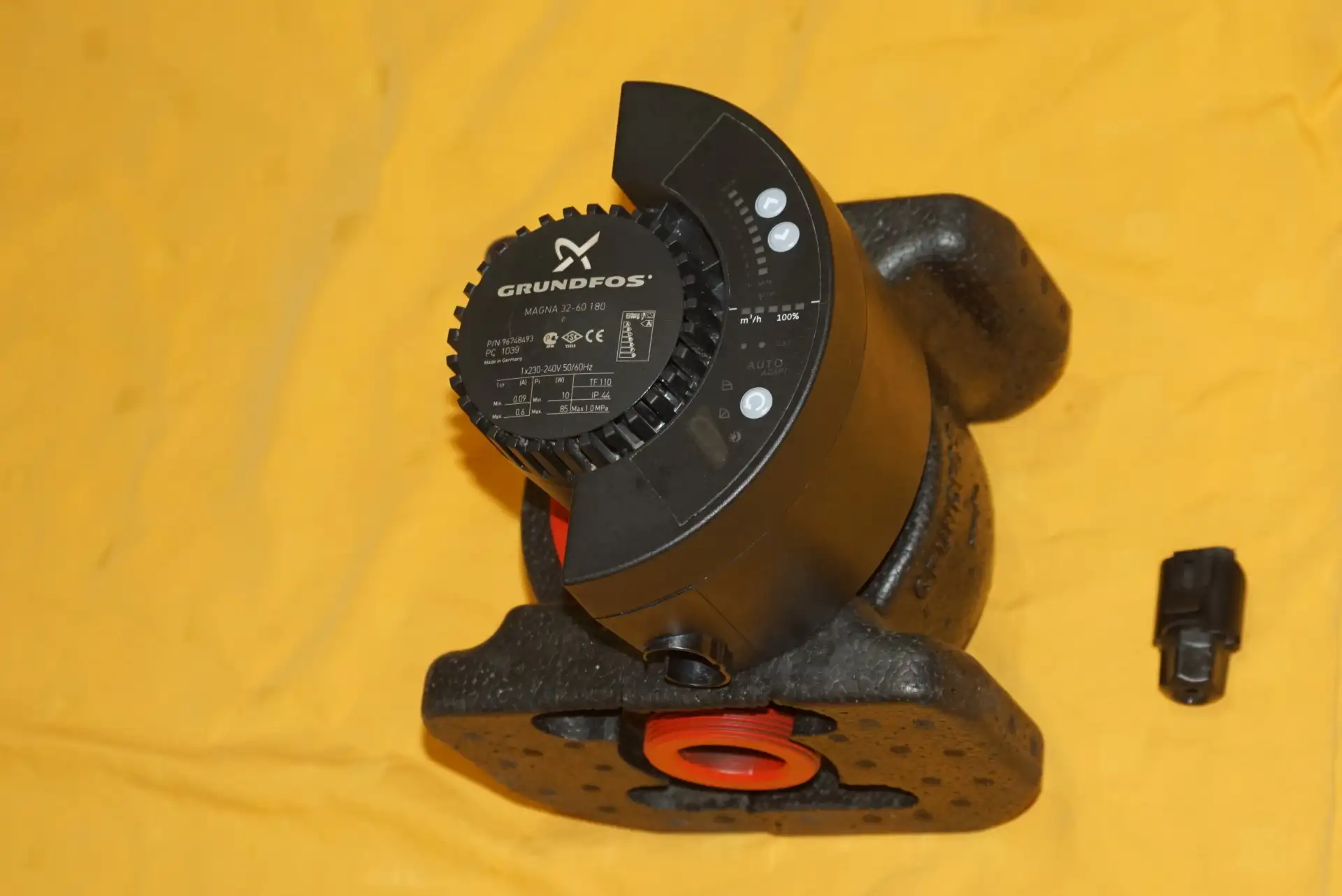 Grundfos Magna 32-60 180 Heizungspumpe – Ansicht 3