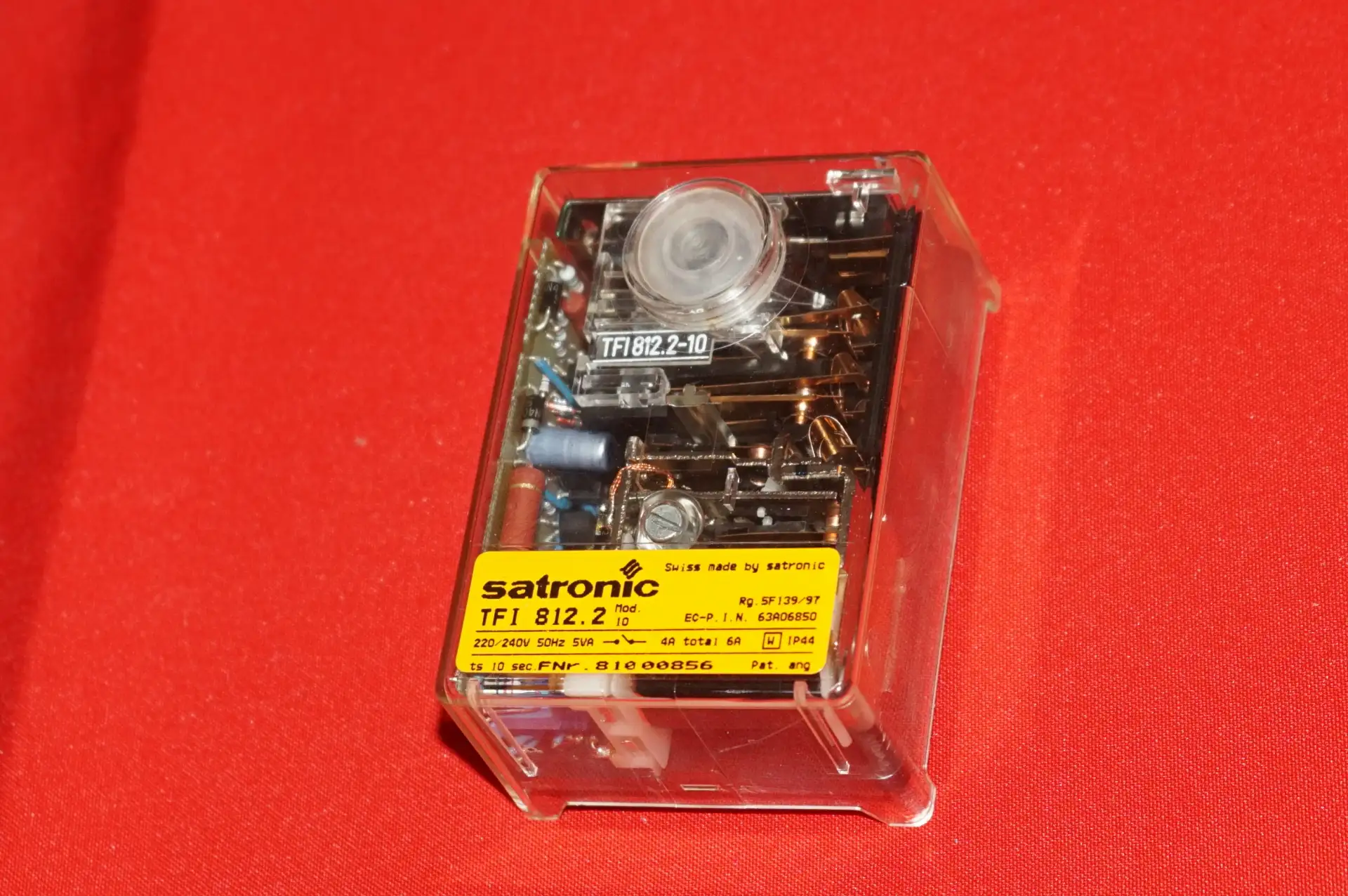 Resideo / Satronic Feuerungsautomat TFI 812.2 / 812.1 Mod. 10 – Produktansicht
