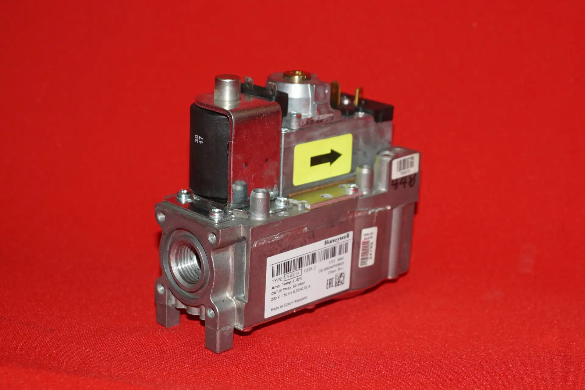 Honeywell Resideo Gaskombiregler VR4601A 1038 UNBENUTZT – Ansicht 3