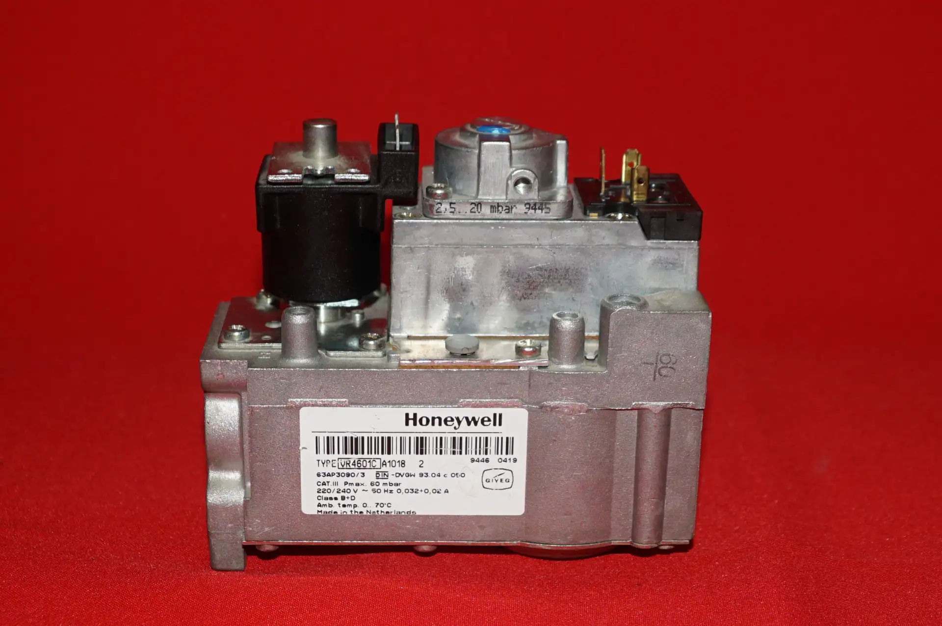 Honeywell / Resideo Gaskombiregler VR4601C  UNBENUTZT – Ansicht 2