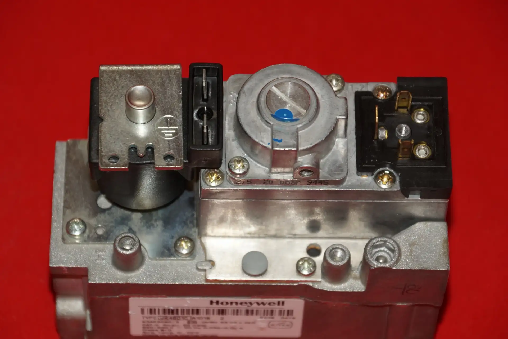 Honeywell / Resideo Gaskombiregler VR4601C  UNBENUTZT – Ansicht 5