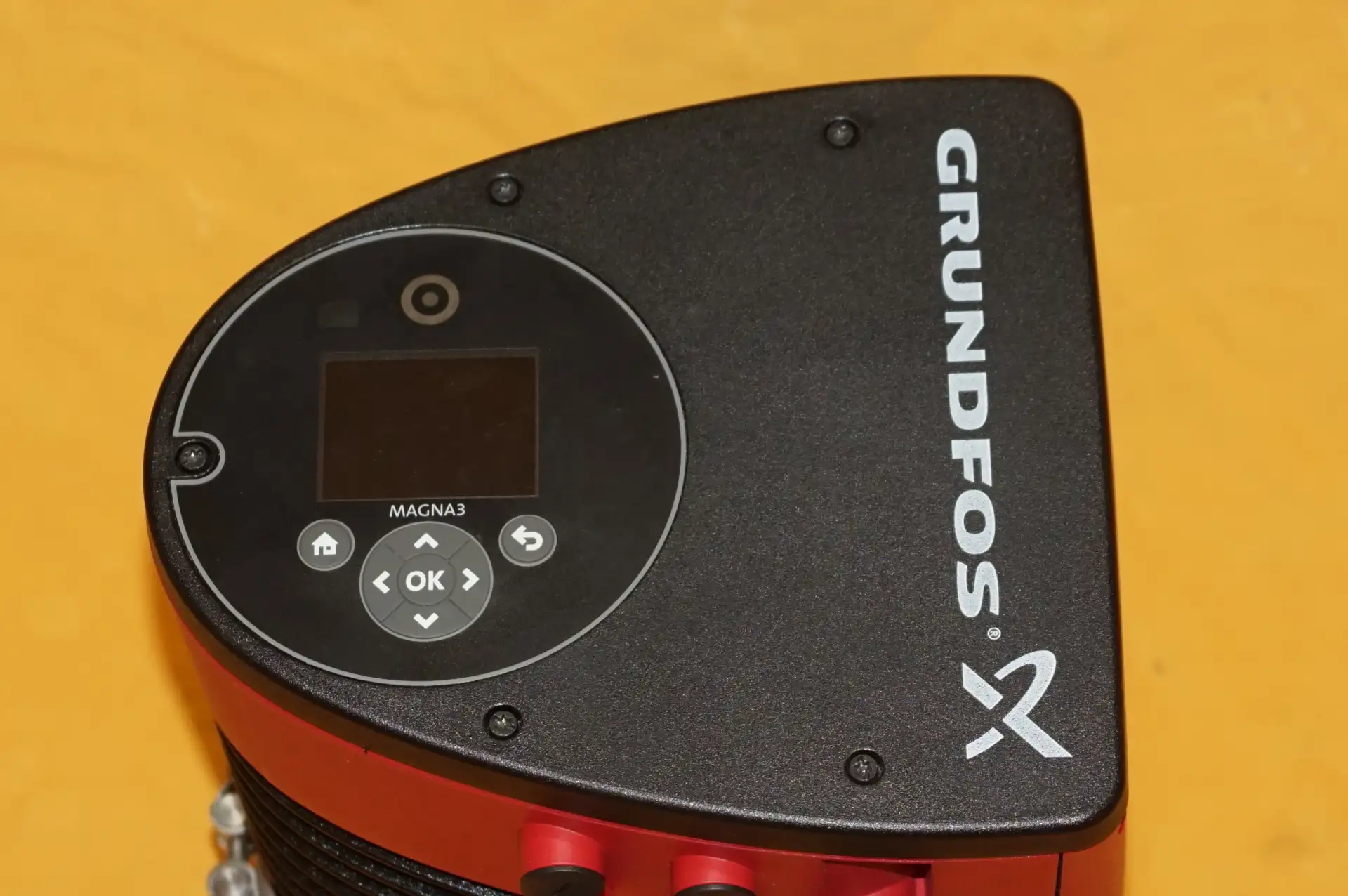 Grundfos Magna 3 40-100 F Heizungspumpe WIE NEU – Ansicht 10