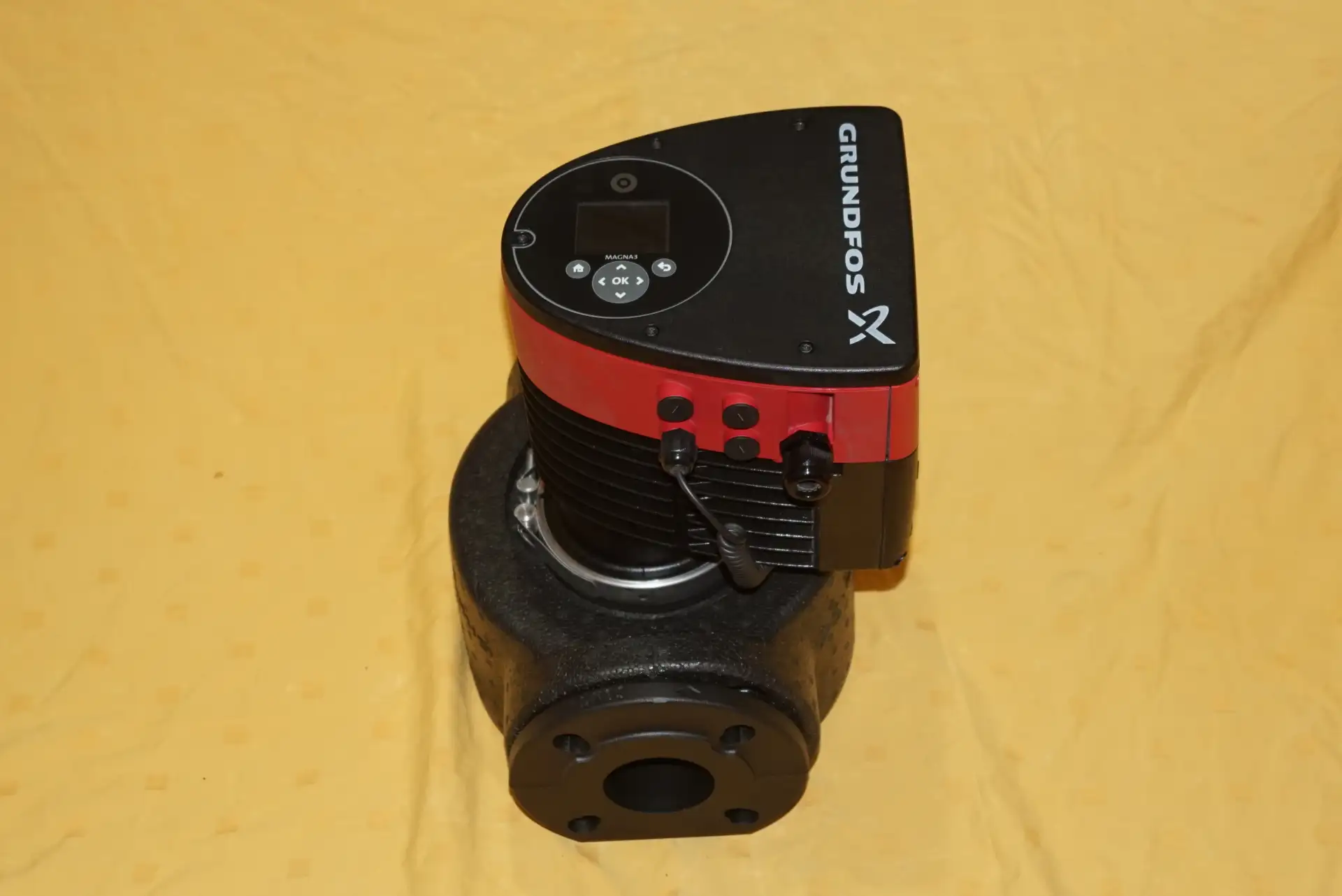 Grundfos Magna 3  65-60 F Heizungspumpe UNBENUTZT – Ansicht 4