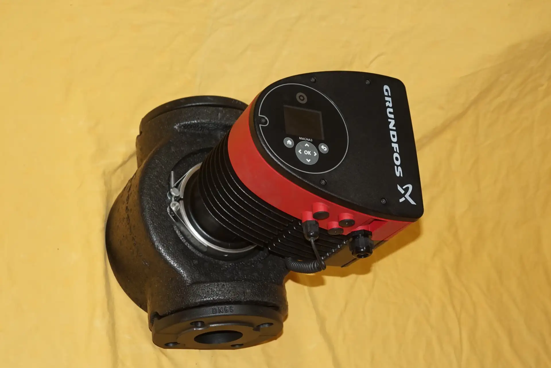 Grundfos Magna 3  65-60 F Heizungspumpe UNBENUTZT – Ansicht 2
