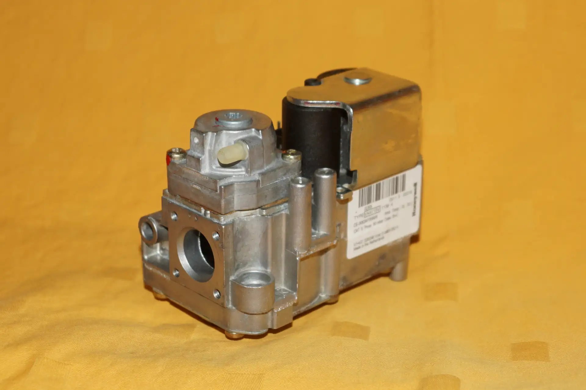 Honeywell / Resiseo Gaskombiregler VK4115 V  UNBENUTZT – Ansicht 3