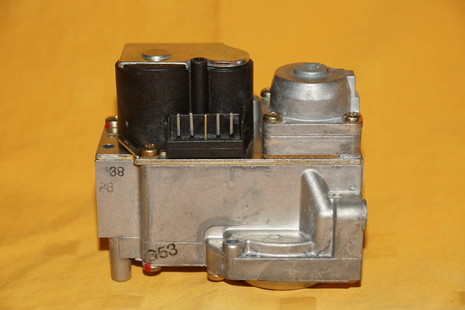 Honeywell / Resiseo Gaskombiregler VK4115 V  UNBENUTZT – Produktansicht