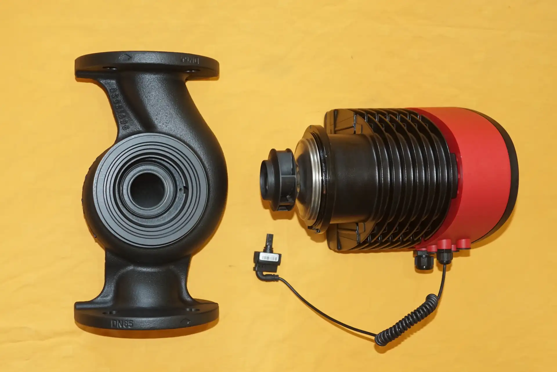Grundfos Magna 3  65-80 F Heizungspumpe UNBENUTZT – Ansicht 11