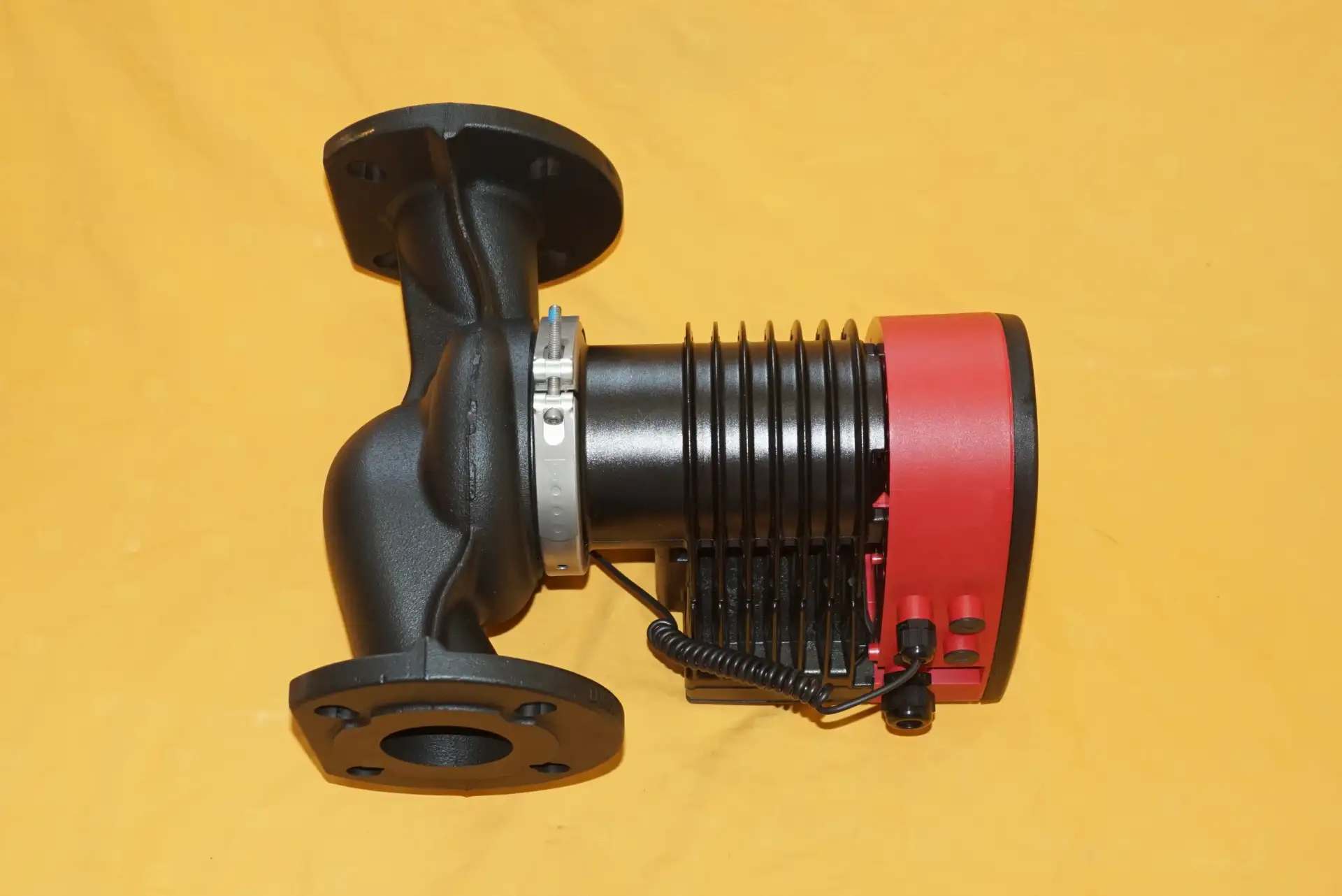 Grundfos Magna 3  65-80 F Heizungspumpe UNBENUTZT – Ansicht 4