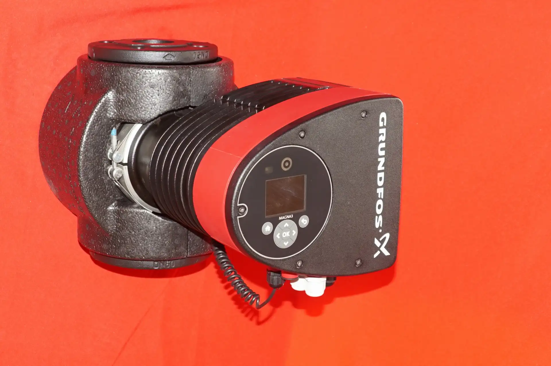 Grundfos Magna 3  50-100 F 280 Heizungspumpe UNBENUTZT – Ansicht 2