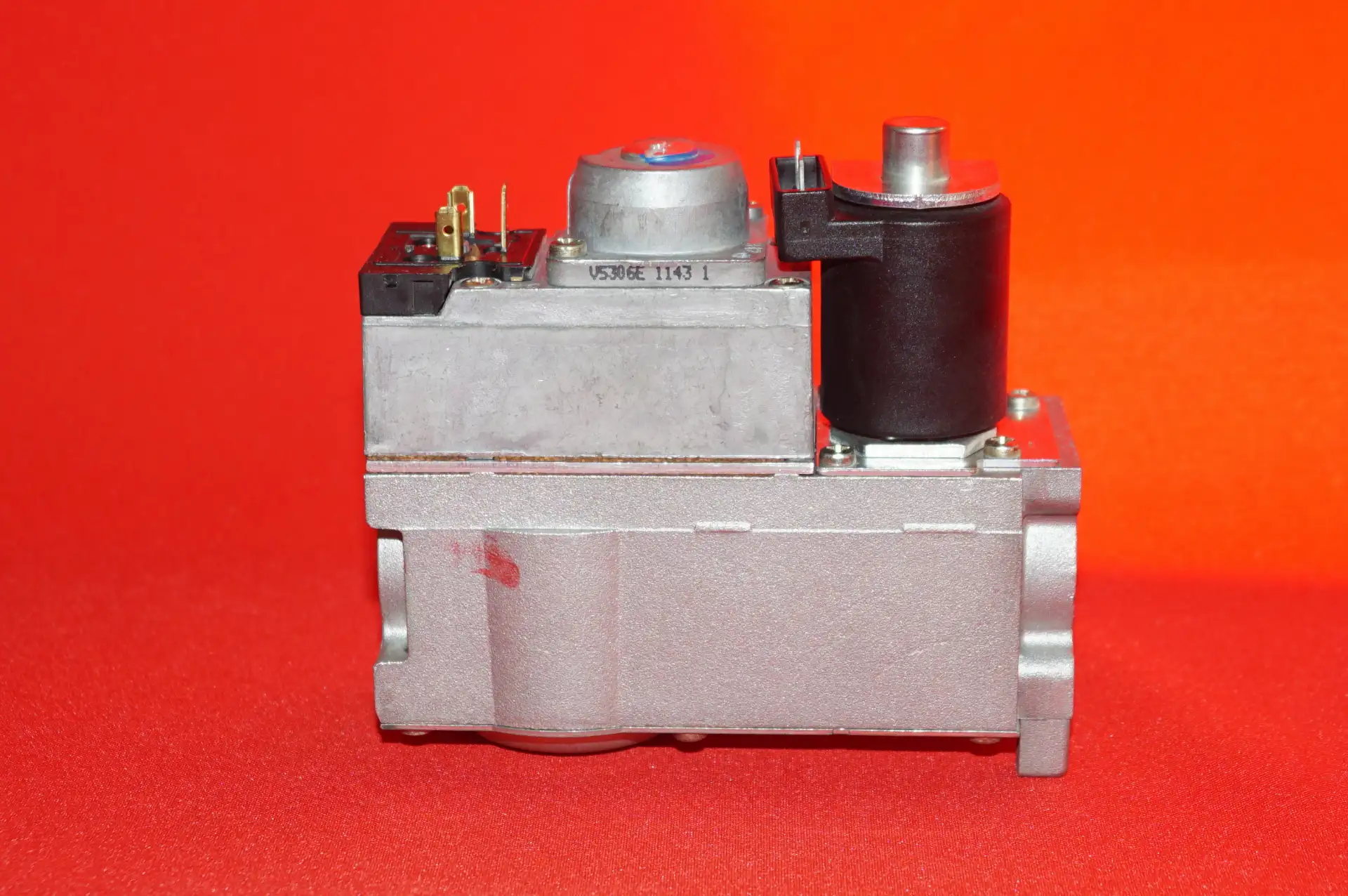 Honeywell Gaskombiregler VR4601C  UNBENUTZT – Ansicht 5