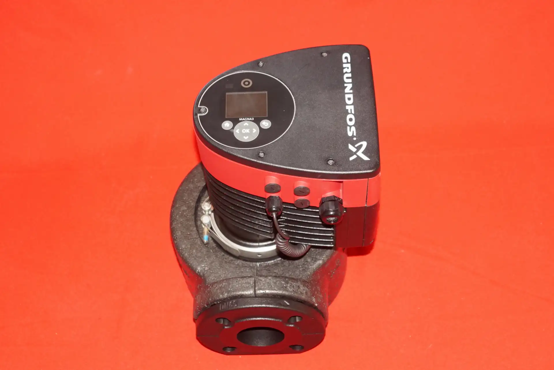 Grundfos Magna 3  65-120 F Heizungspumpe UNBENUTZT – Ansicht 2