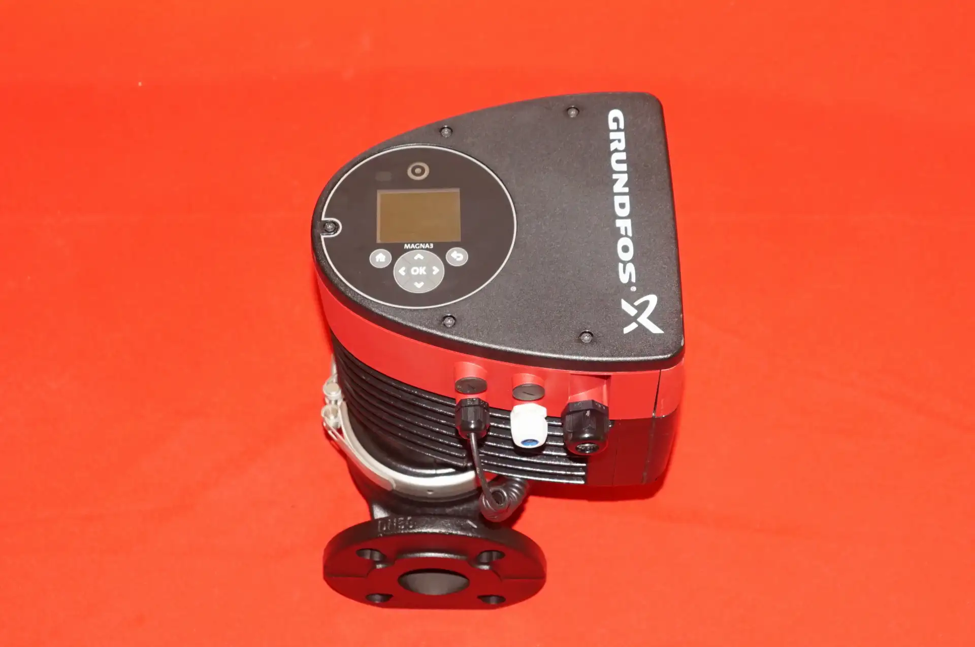 Grundfos Magna 3 50-80 F Heizungspumpe UNBENUTZT – Ansicht 3