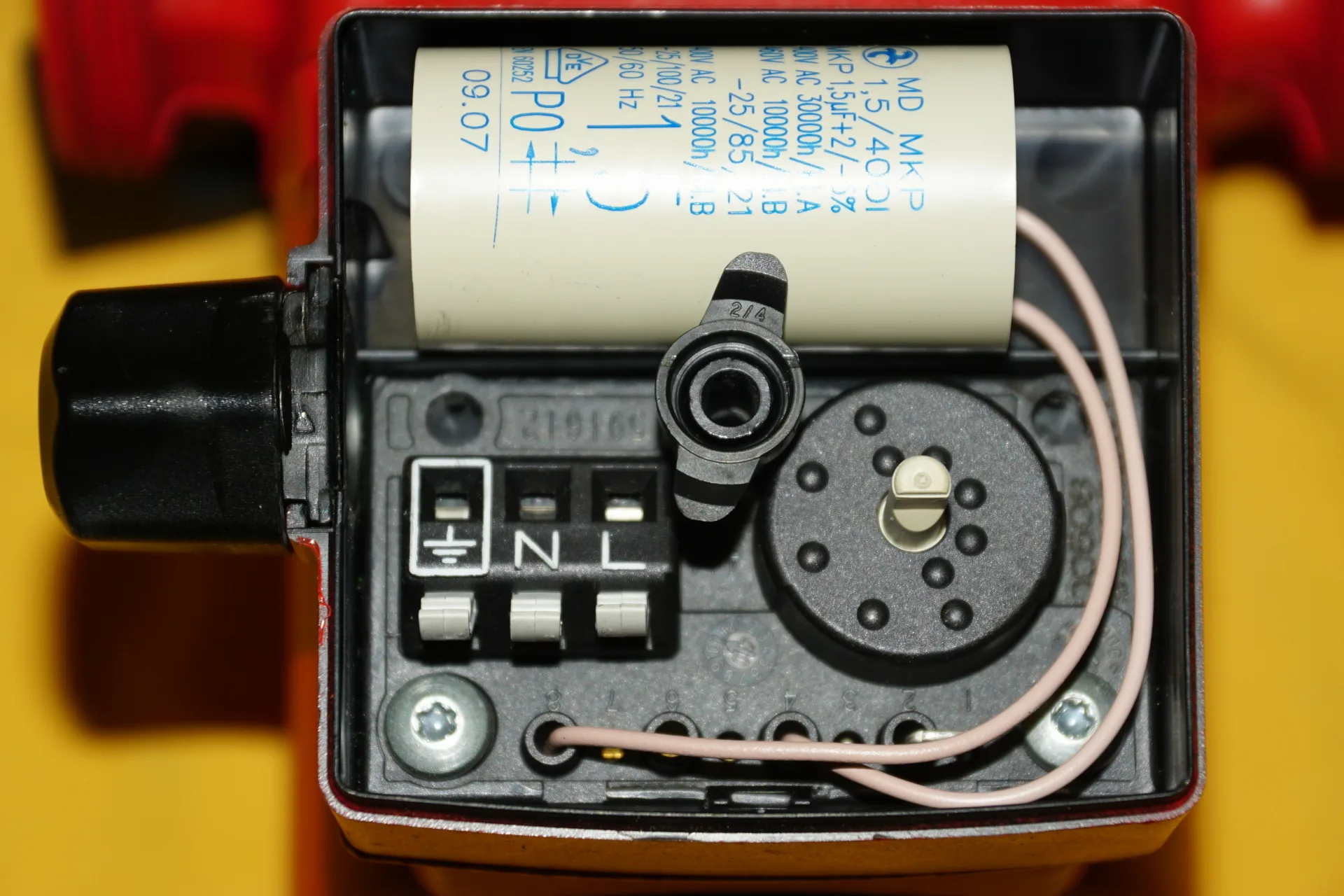Grundfos UPS 25 - 40 130 Heizungspumpe