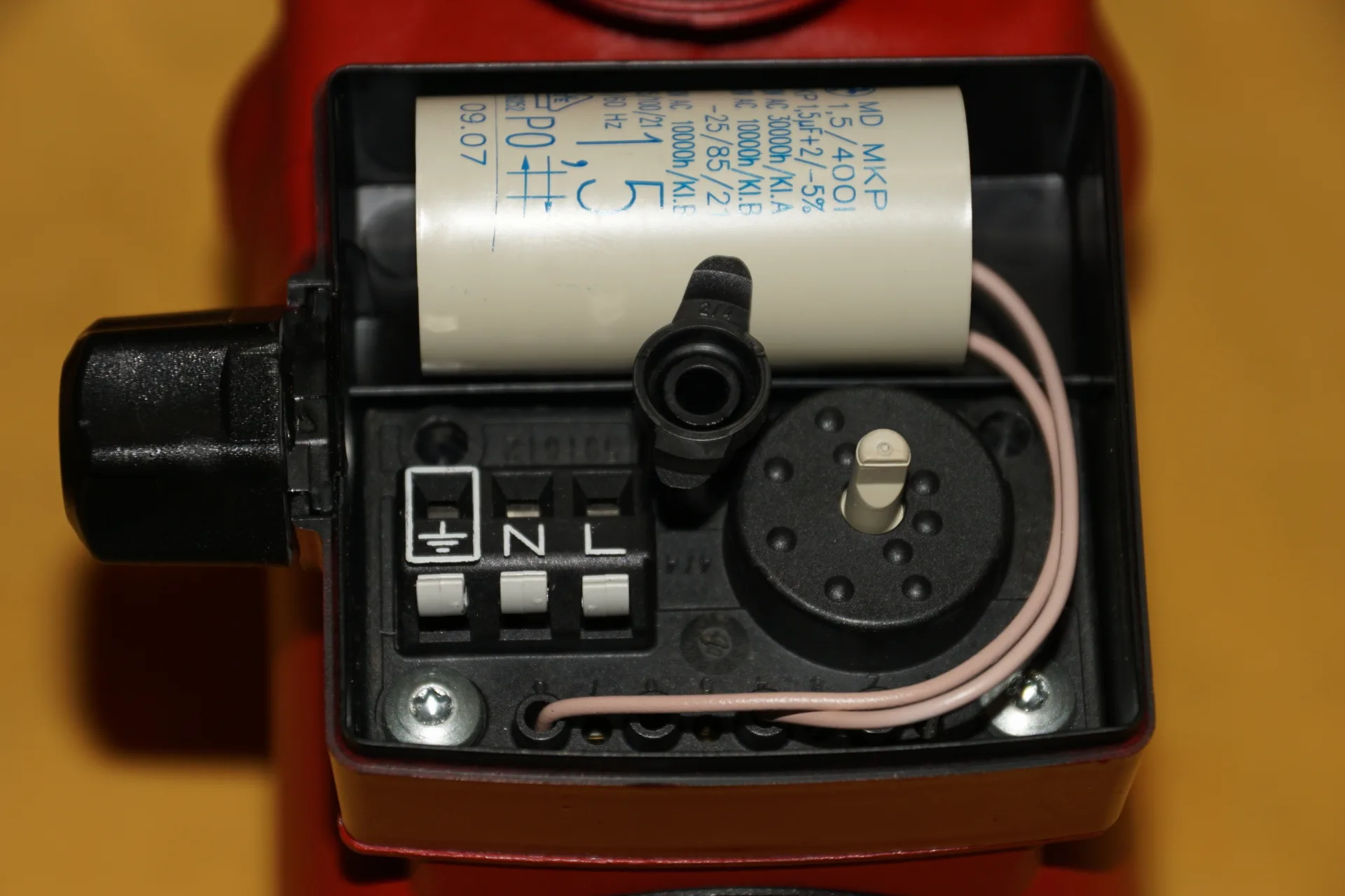 Grundfos UPS 25 - 40 130 Heizungspumpe