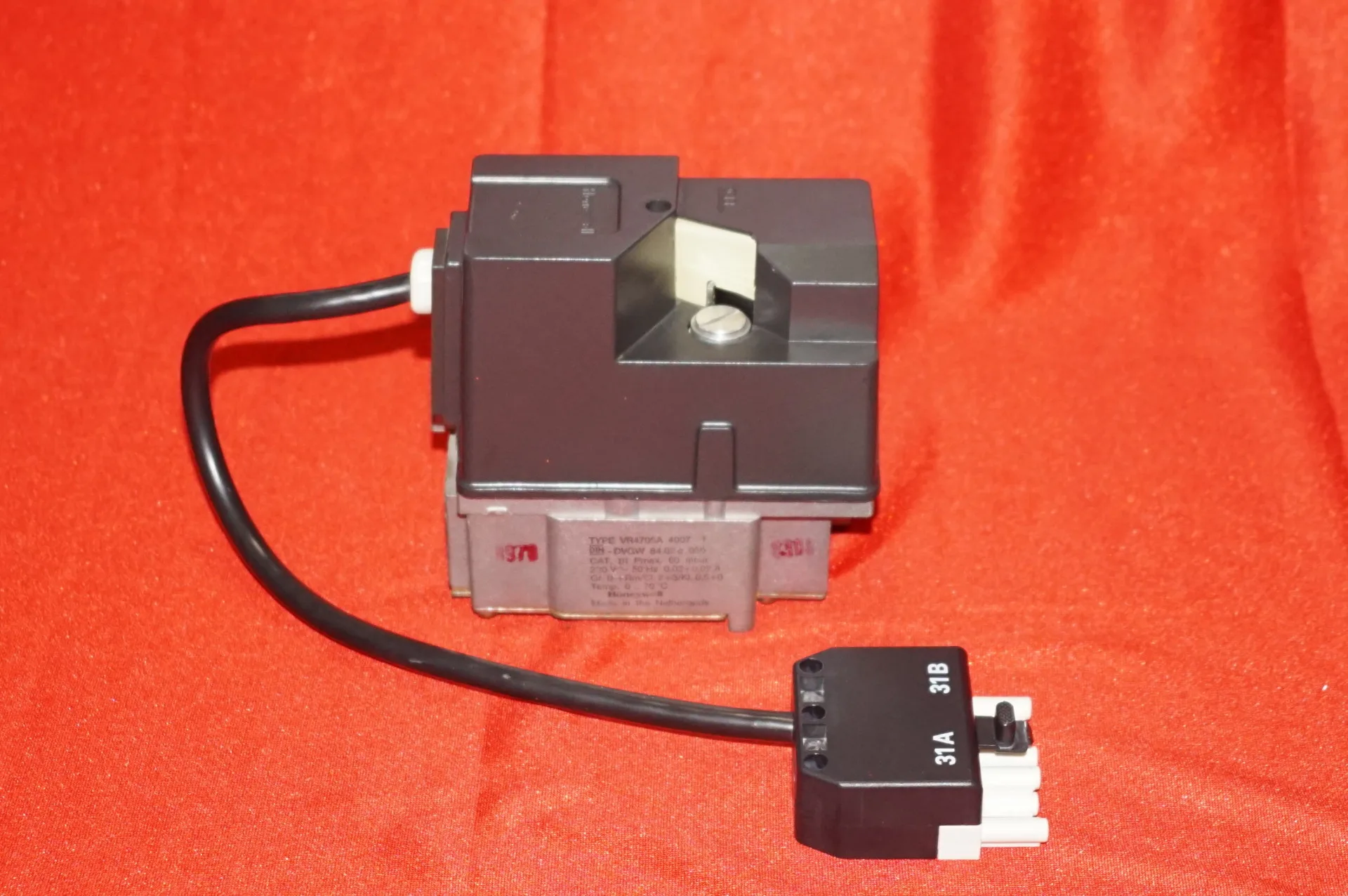Honeywell Gaskombiregler VR4705A, Gasregler, Gasdruckregler, Druckregler, Gasventil, Kombiregler, Gas – Kombiventil