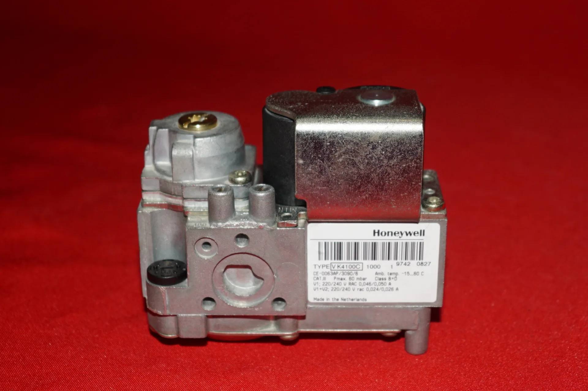 Honeywell / Resideo Gaskombiregler VK4100 C  UNBENUTZT